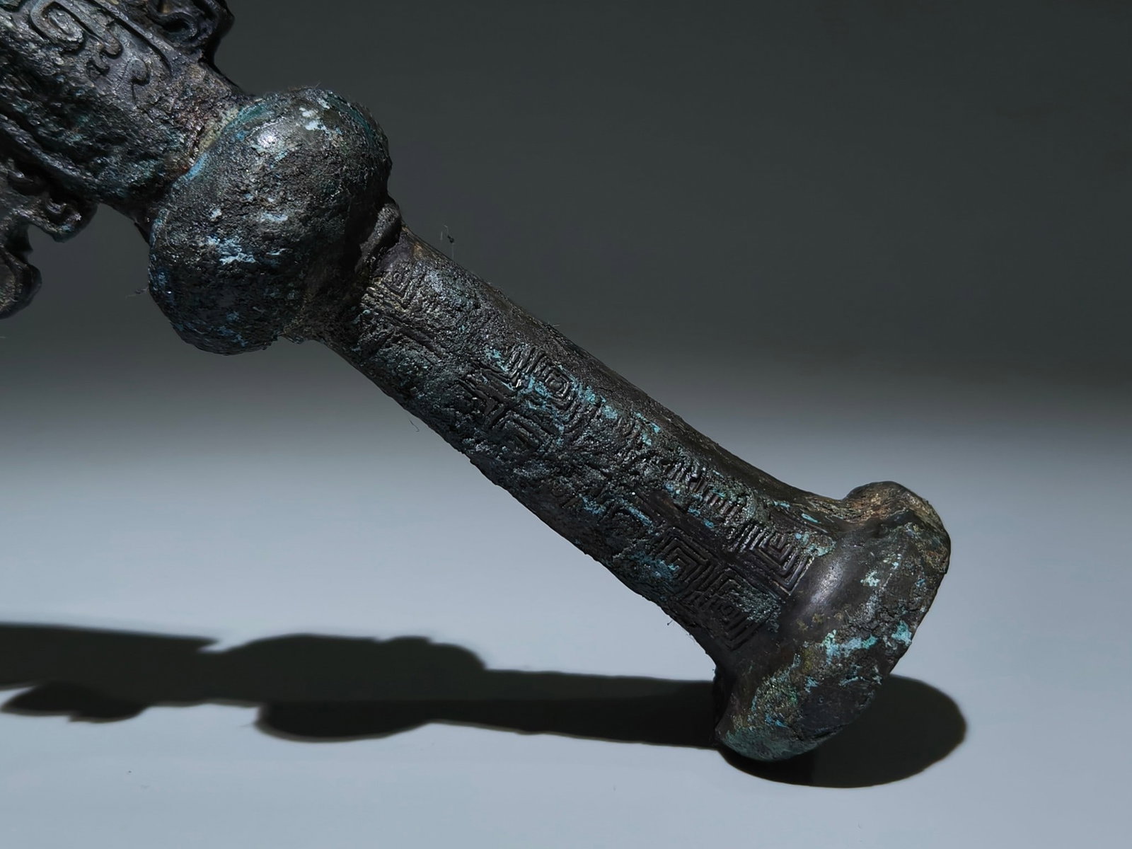 An Archaic Bronze Thunder and Cloud Pattern Sword - 4