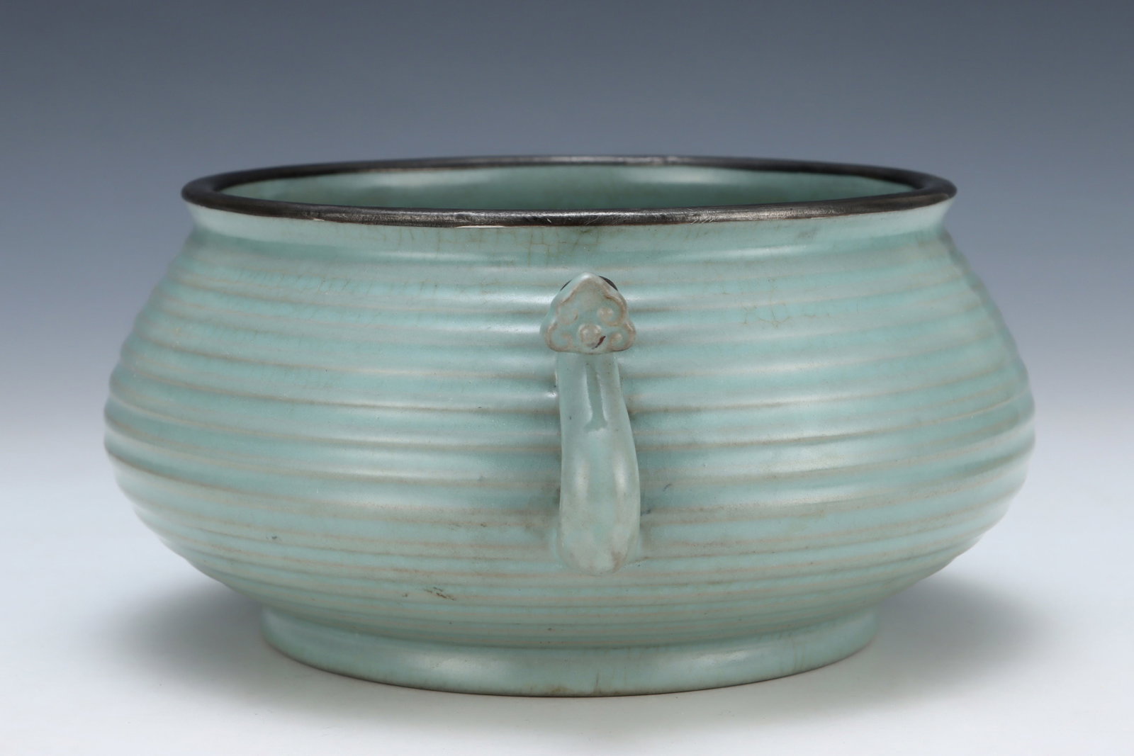 An Exquisite Ru yao Sky Blue Glazed Cover with Silver Ruyi-Ears Censer,with an Imperial Poem by E... - 2