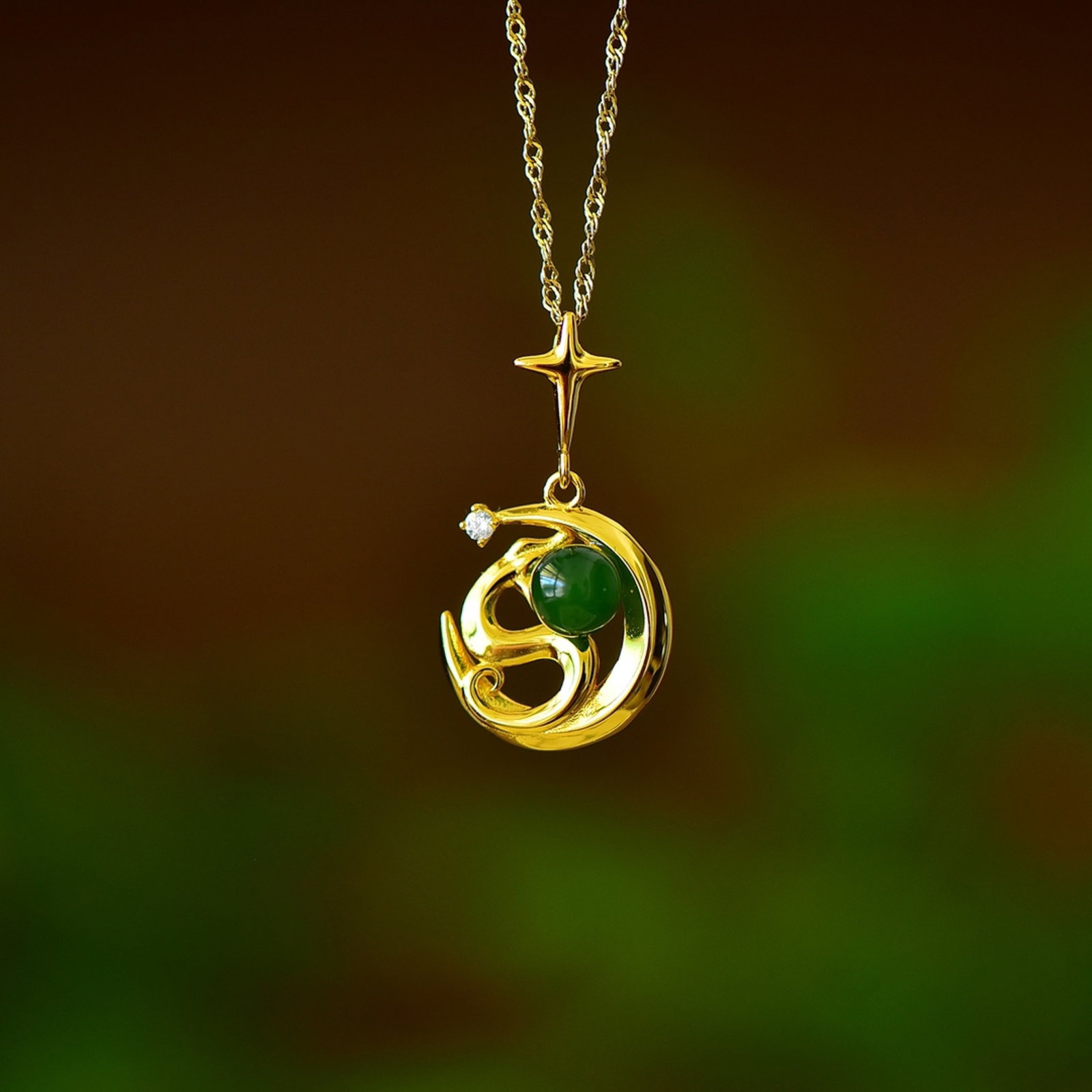 An Exquisite Sterling Silver-Gold Plated Inlaid Jasper Pendant - 4