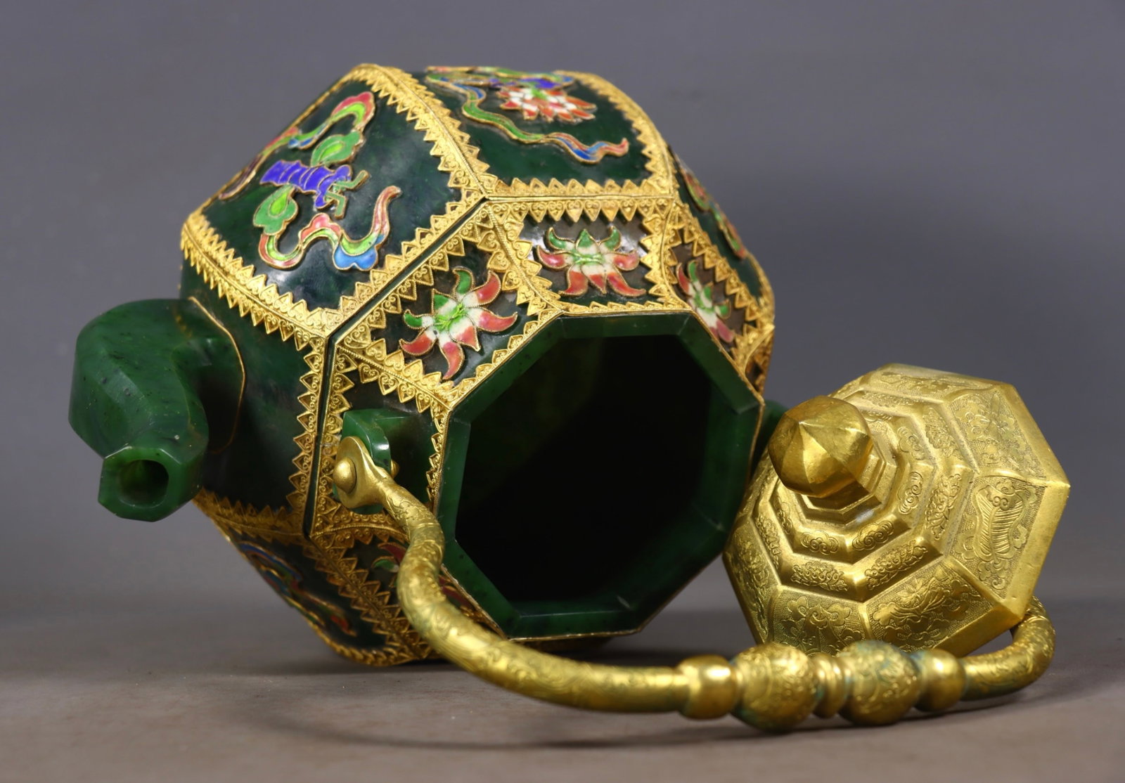 A Rare Jasper Cover with Gold Eight Treasures Pattern Ewer,With Base - 6