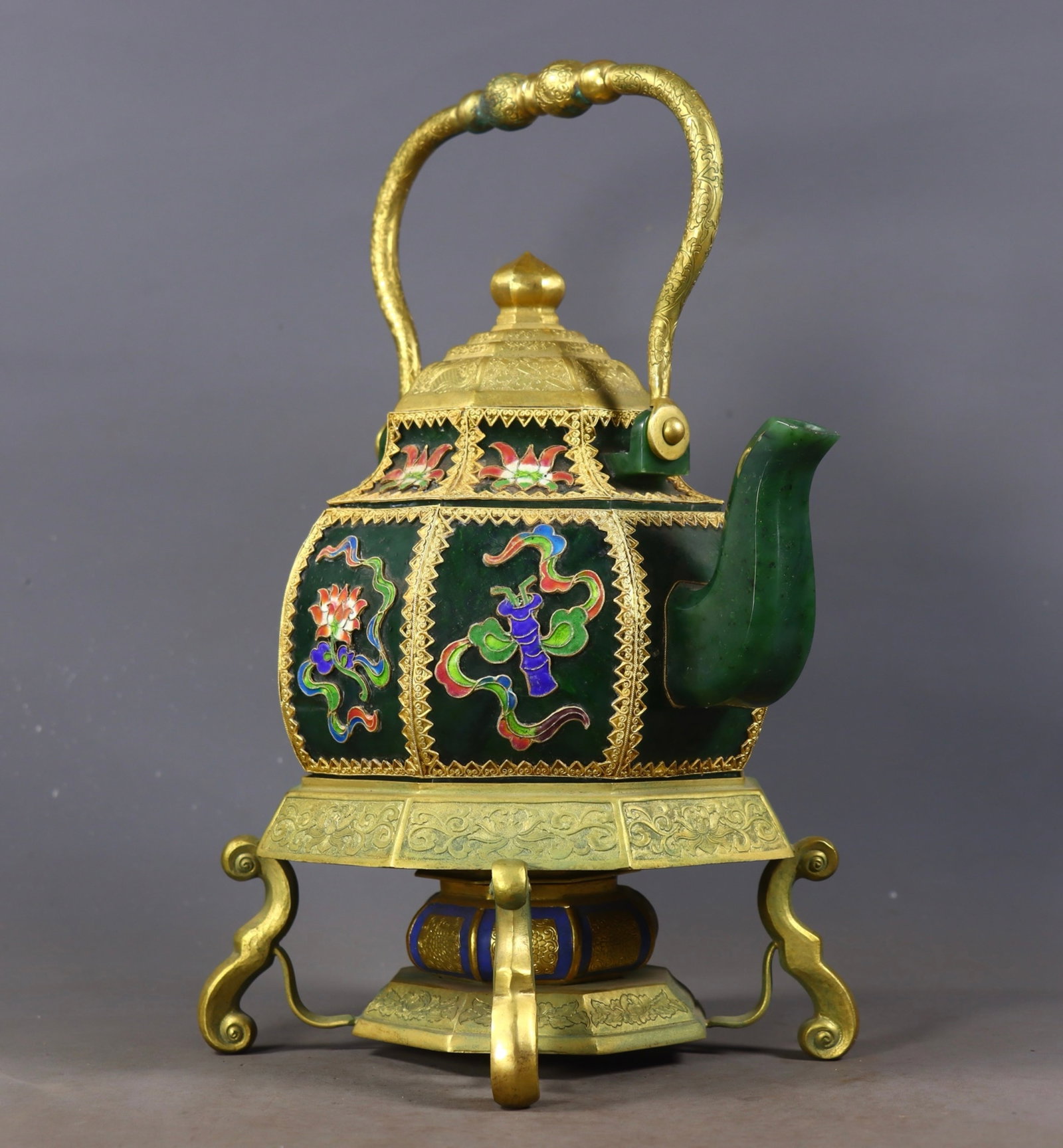 A Rare Jasper Cover with Gold Eight Treasures Pattern Ewer,With Base - 9