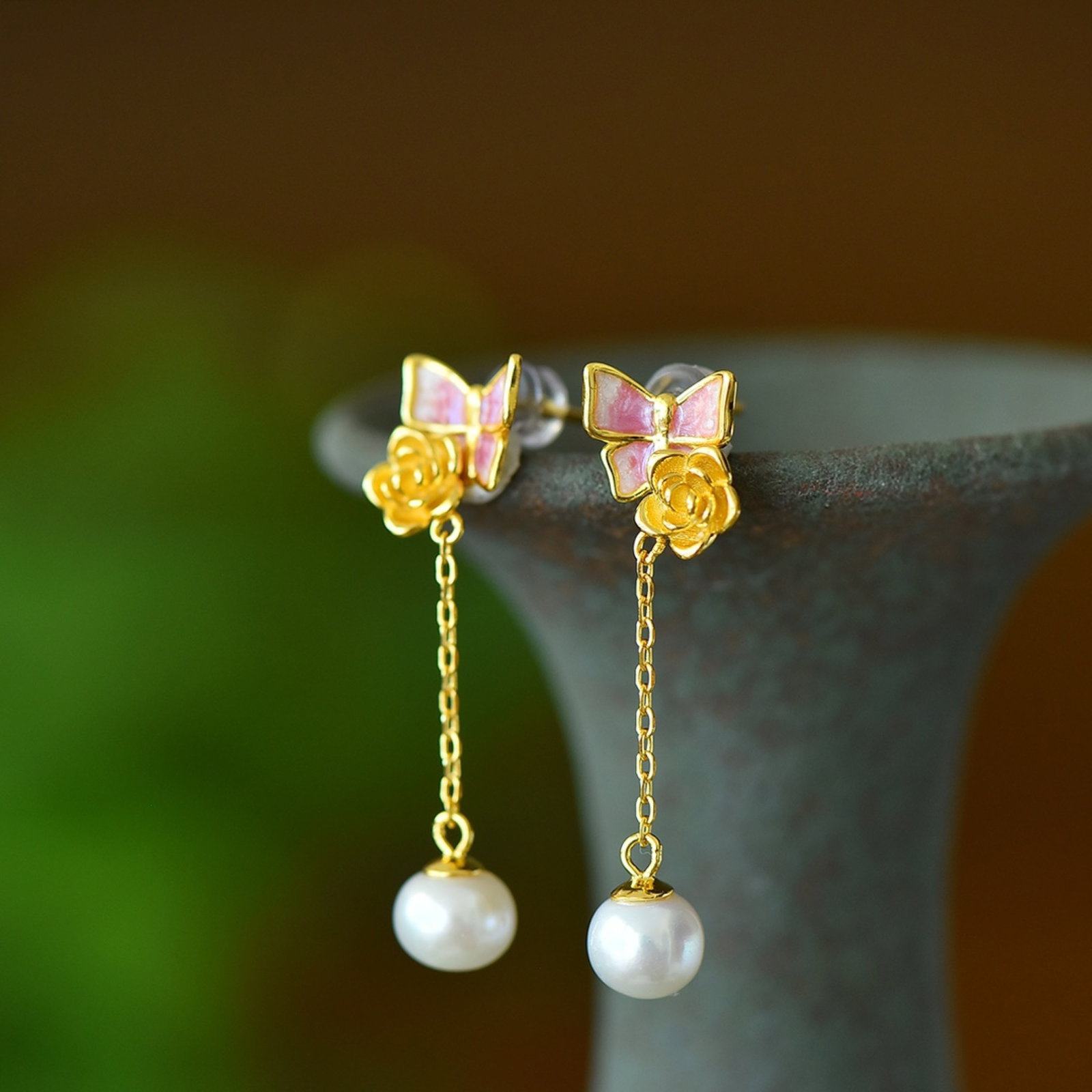 A Pair of Exquisite Sterling Silver-Gold Plated Inlaid Pearls Enamel Earrings - 2