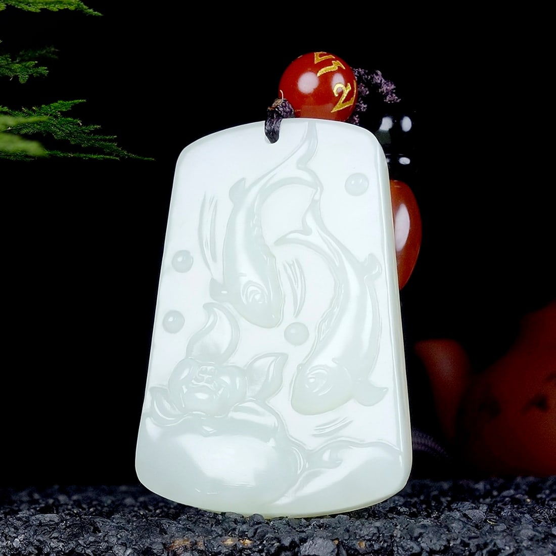 An Exquisite White Jade Fish Pattern Pendant: Estimated Value:600-1200 An Exquisite White Jade Fish Pattern Pendant,Size:41mmx28.5mmx8mm 白玉鱼纹挂件