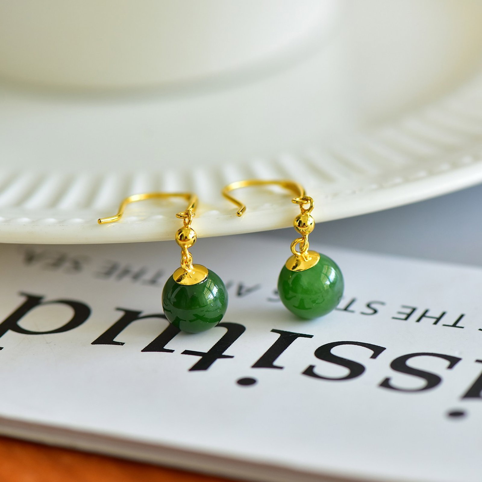 A Pair of Exquisite Sterling Silver-Gold Plated Inlaid Jasper Earrings - 4