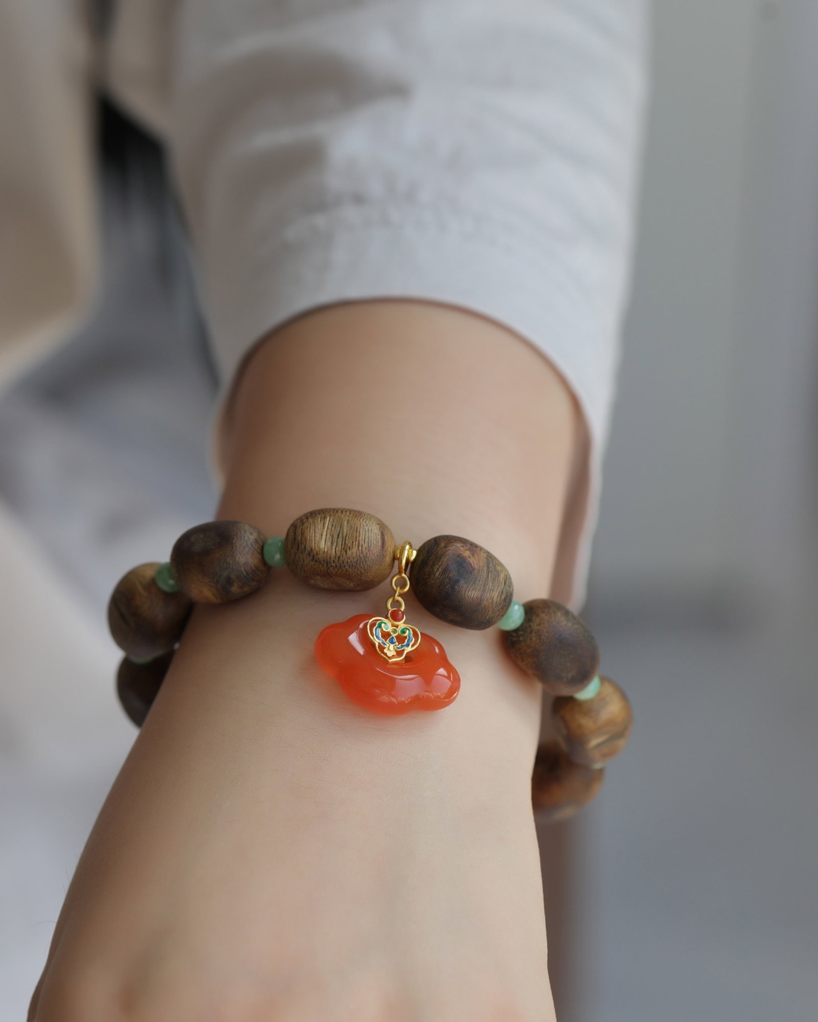An Exquisite Eaglewood Bracelets,With Jadeite - 7