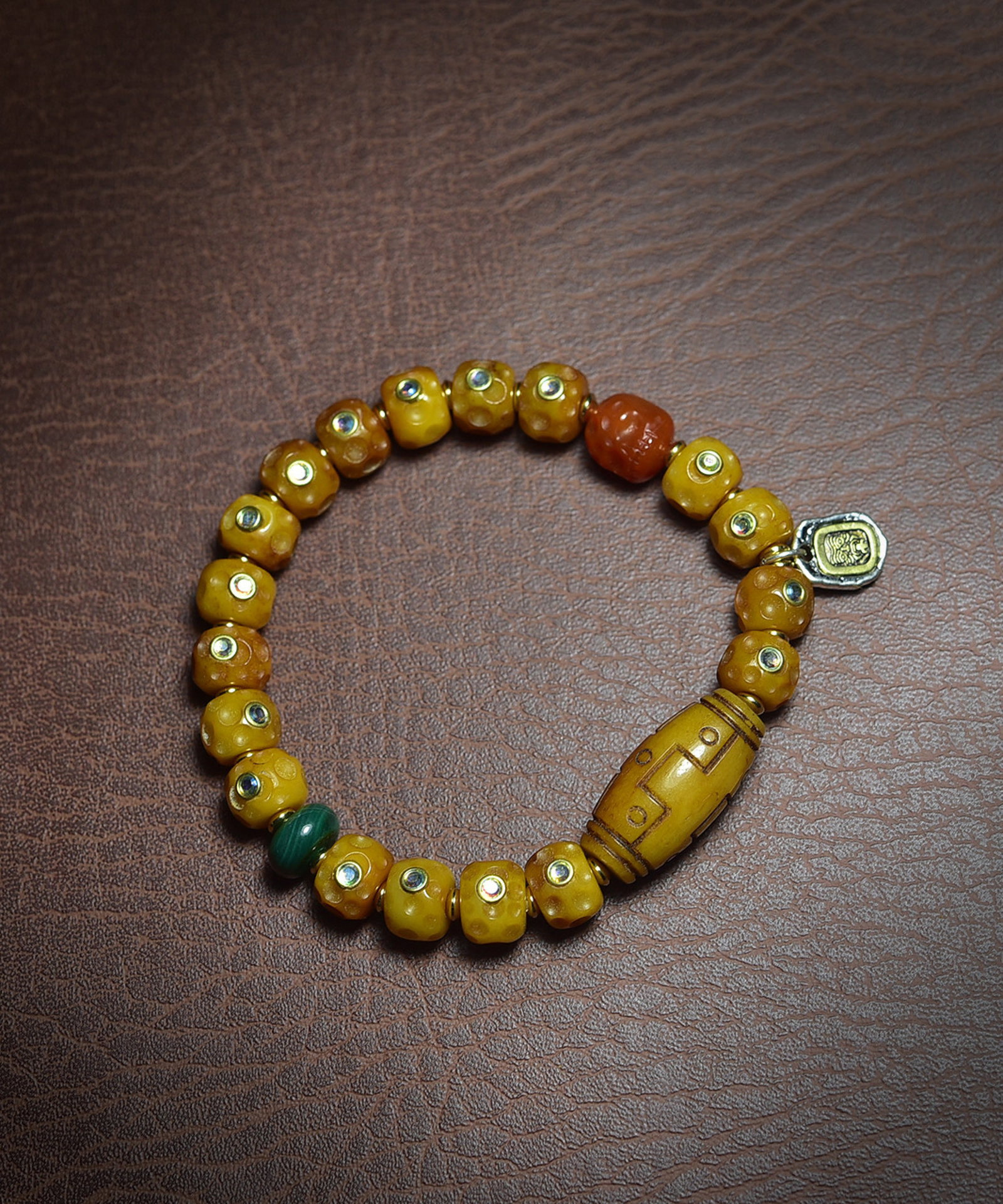 An Exquisite Dzi Bead Bracelets - 4
