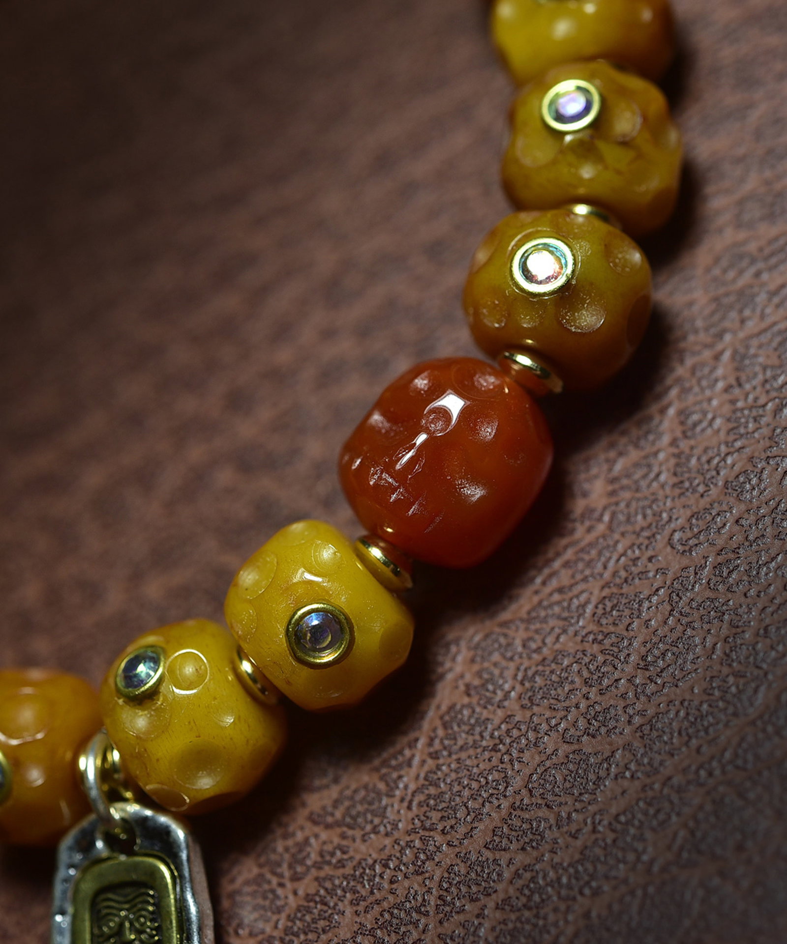 An Exquisite Dzi Bead Bracelets - 5