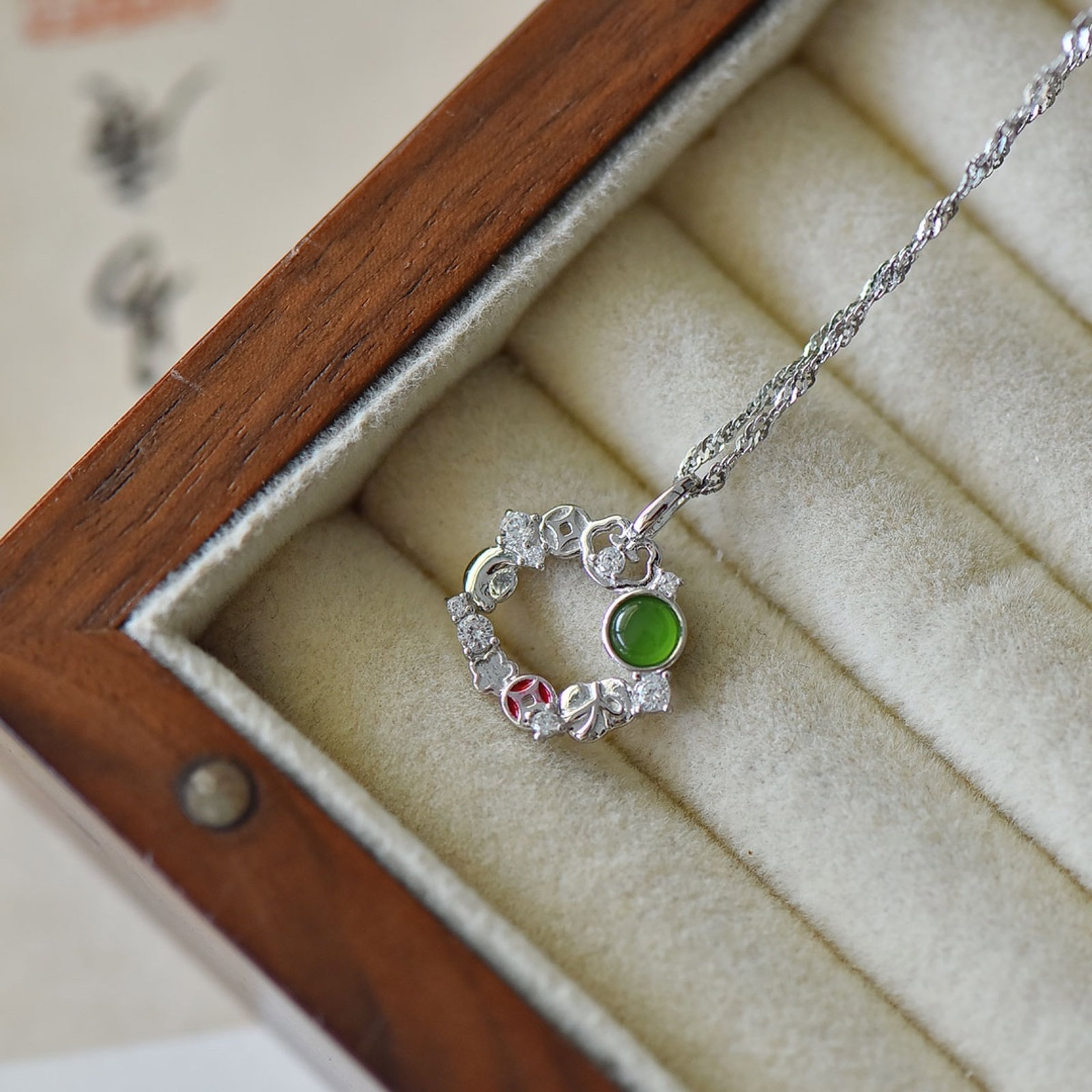 An Exquisite Sterling Silver Inlaid Jasper Pendant,Inlaid Diamond - 4