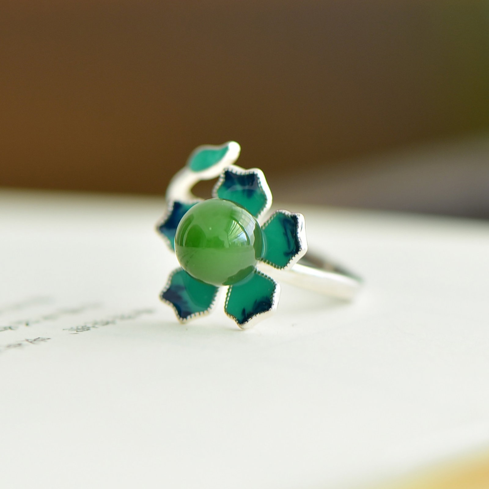 An Exquisite Sterling Silver-Gold Plated Inlaid Jasper Enamel Ring - 3