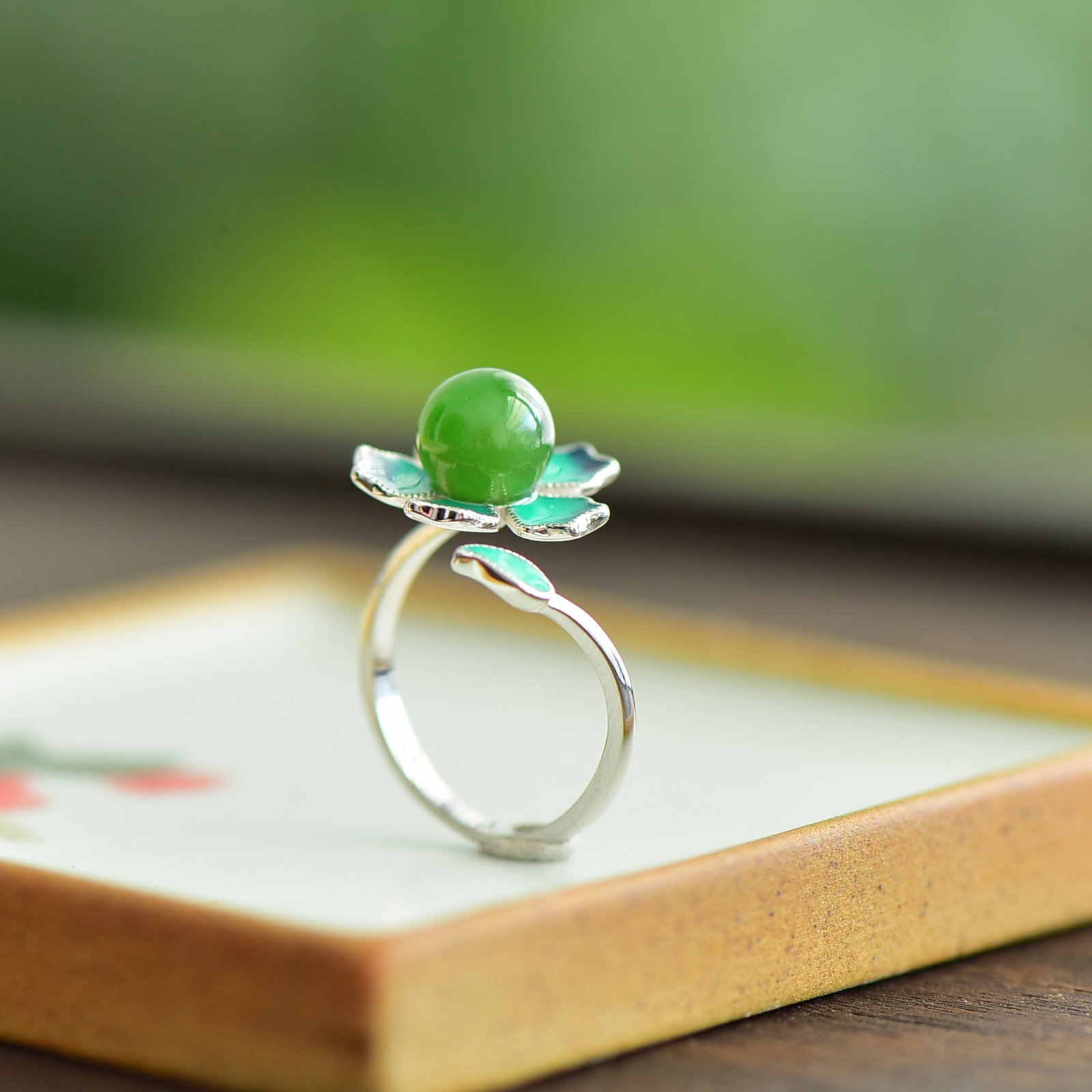 An Exquisite Sterling Silver-Gold Plated Inlaid Jasper Enamel Ring - 4