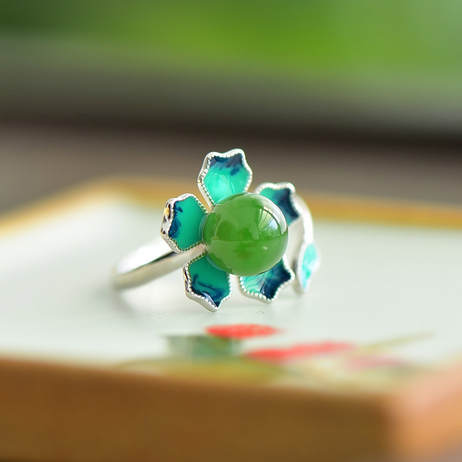 An Exquisite Sterling Silver-Gold Plated Inlaid Jasper Enamel Ring - 5