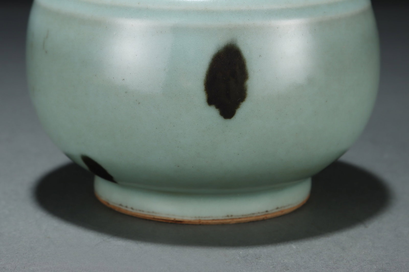 An Exquisite Longquan yao Vase - 5