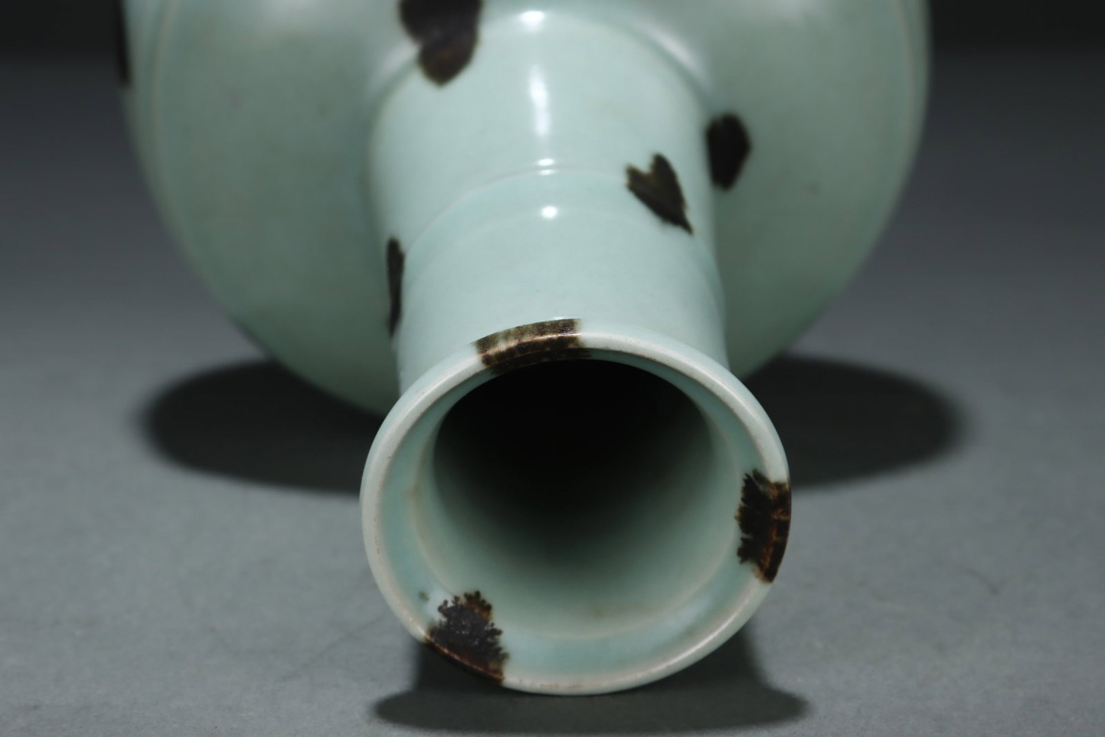 An Exquisite Longquan yao Vase - 6