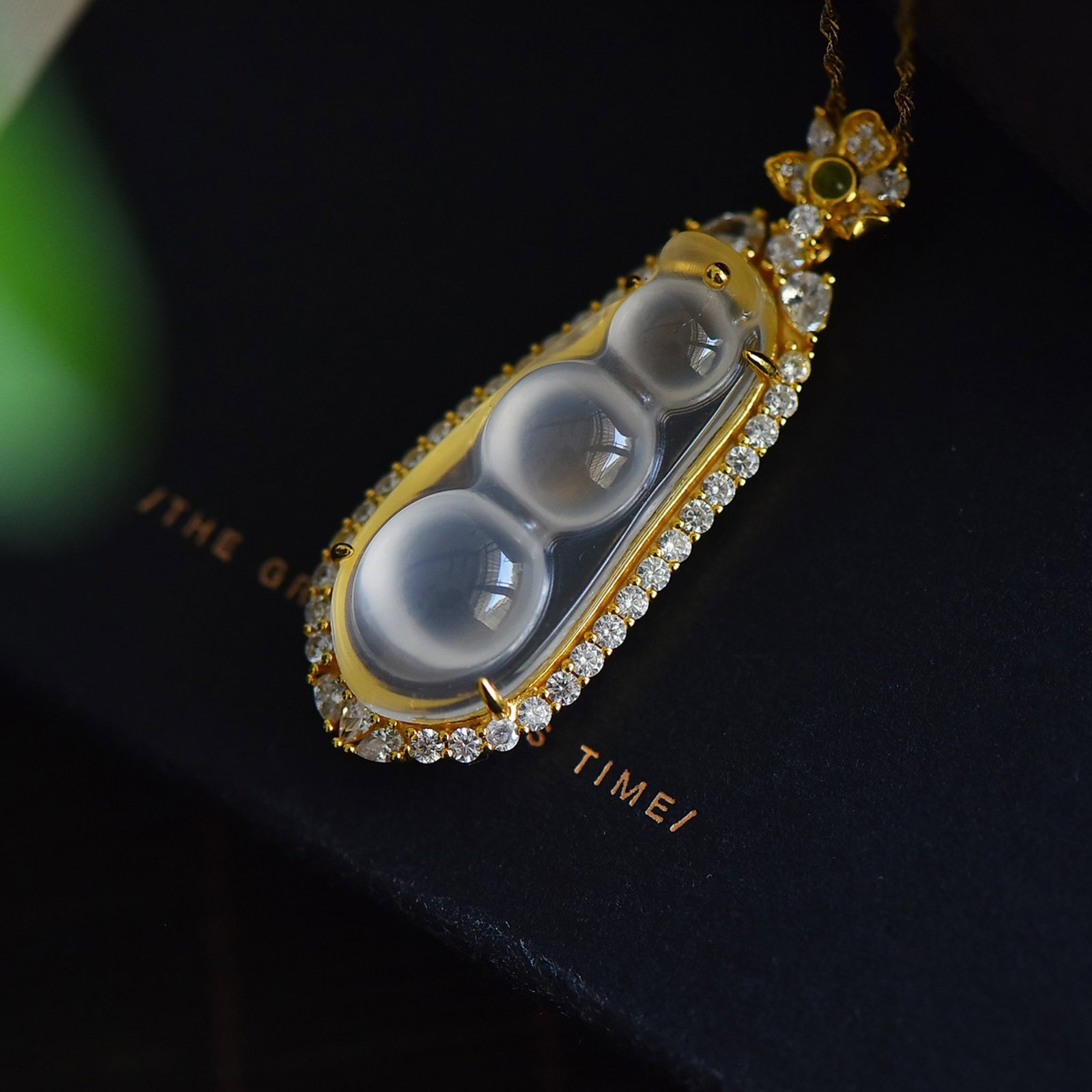 An Exquisite Sterling Silver-Gold Plated Inlaid Agate Pendant,Inlaid Diamond - 3