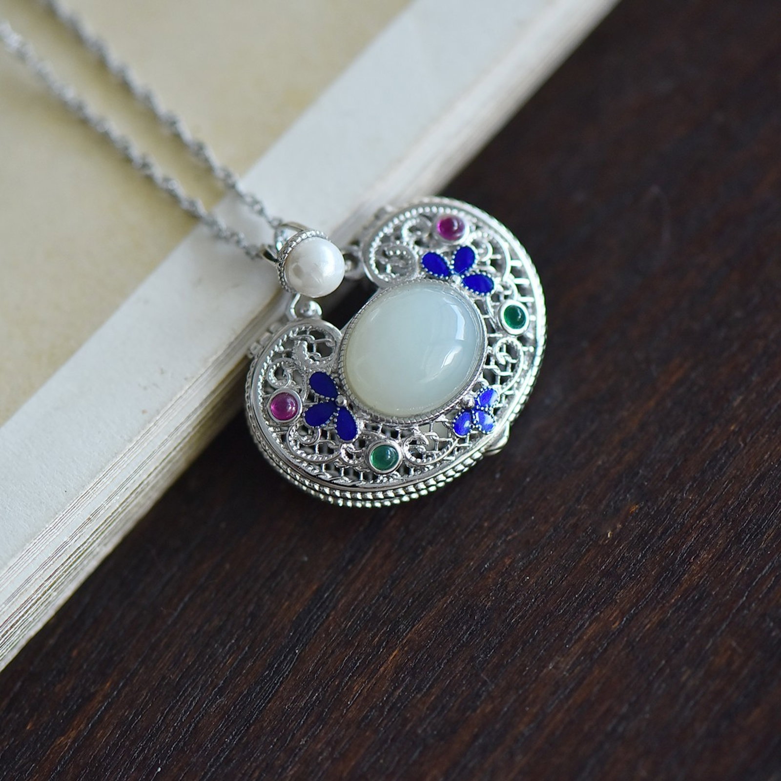 An Exquisite Sterling Silver Inlaid White Jade Pendant,Inlaid Gems and Pearls - 3
