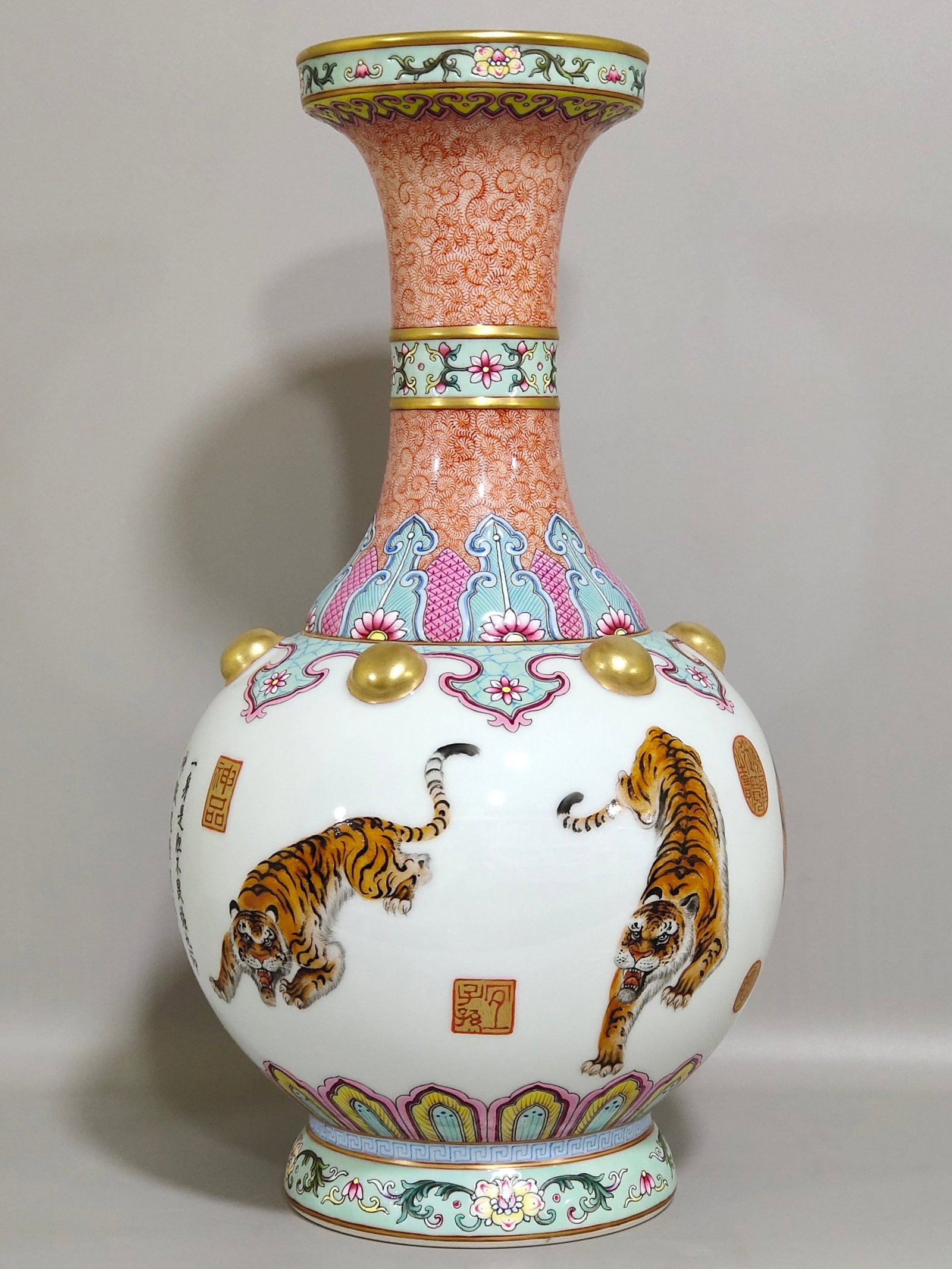 A Rare Famille-Rose Painted Gold Tiger Pattern Vase,With Poem - 2