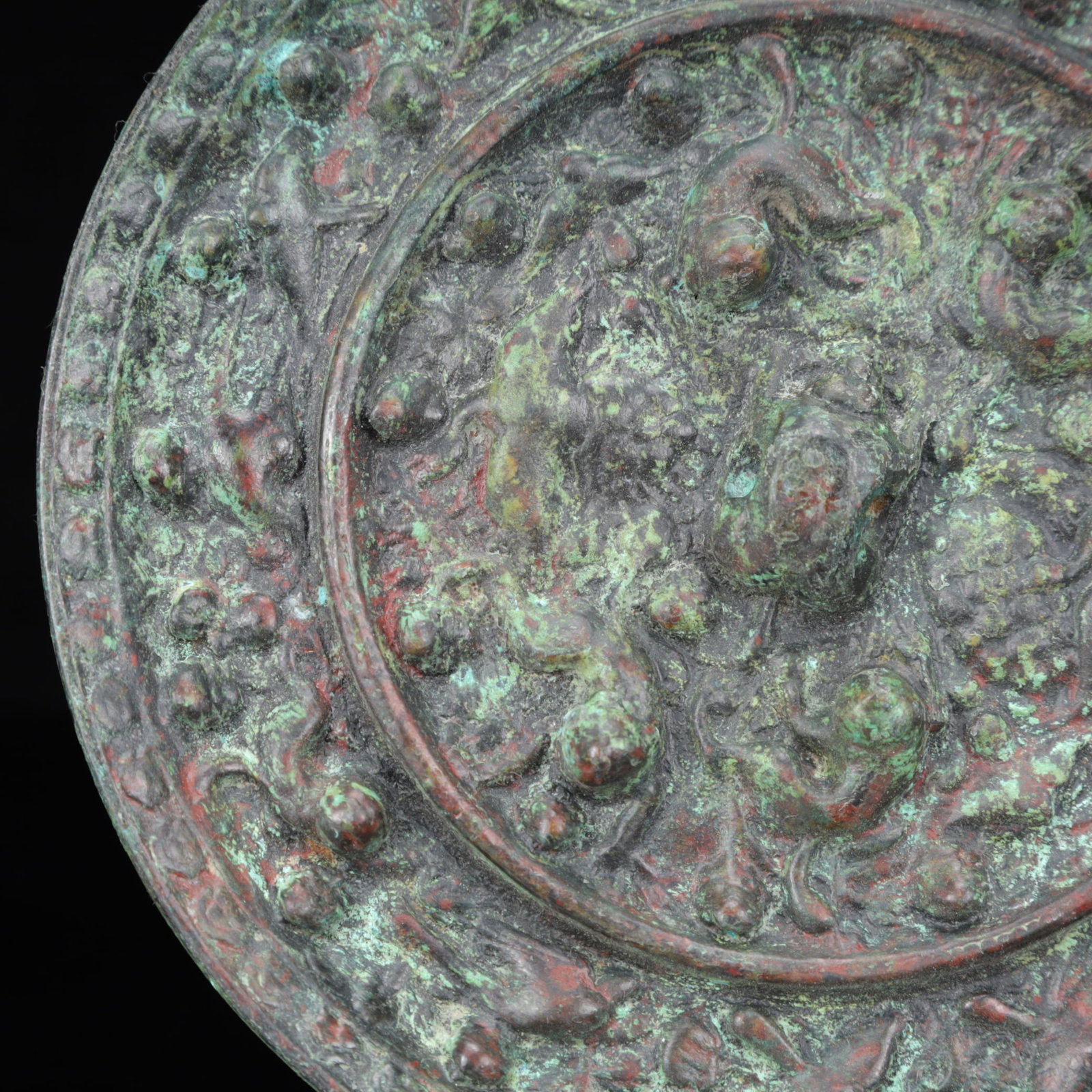 An Archaic Bronze Animal Pattern Round Mirror - 3