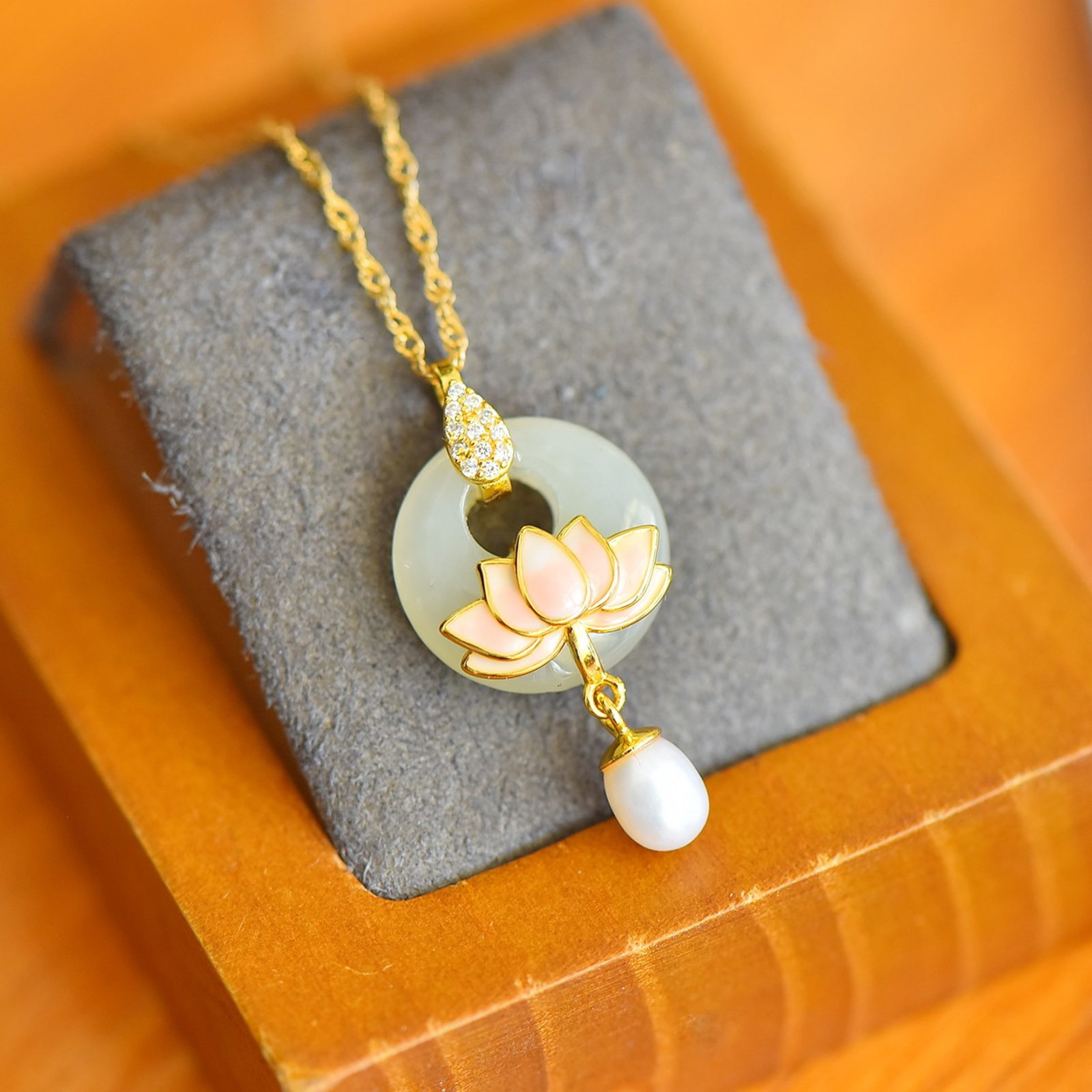 An Exquisite Sterling Silver-Gold Plated Inlaid White Jade Pendant,Inlaid Gems - 3