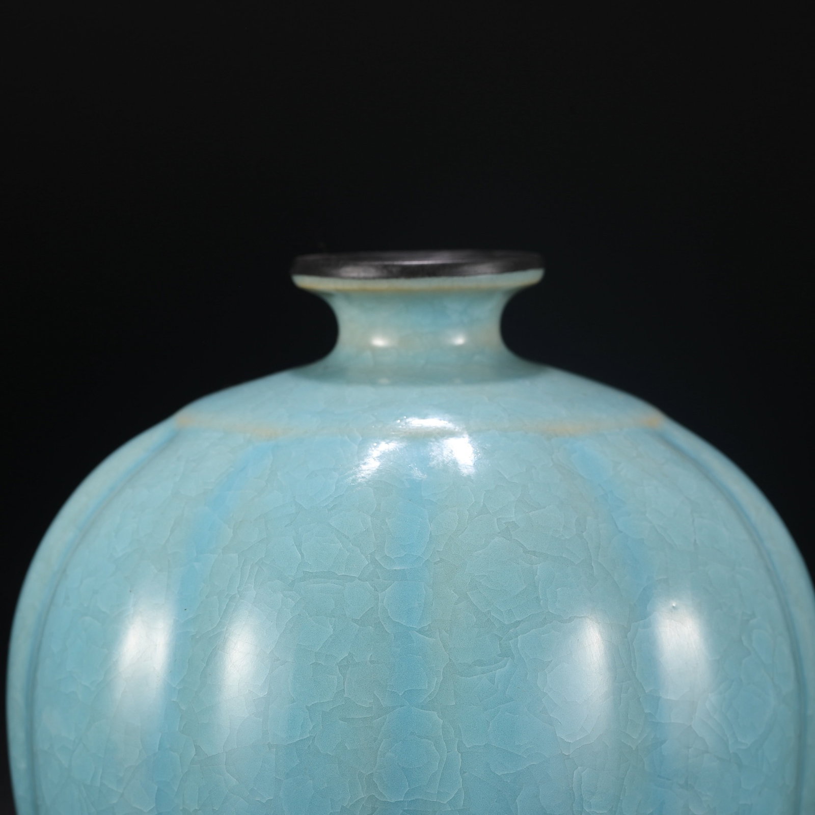 An Exquisite Ru yao Sky Blue Glazed Cover with Silver Pomegranate-Shaped Vase,With an Imperial Poem - 3