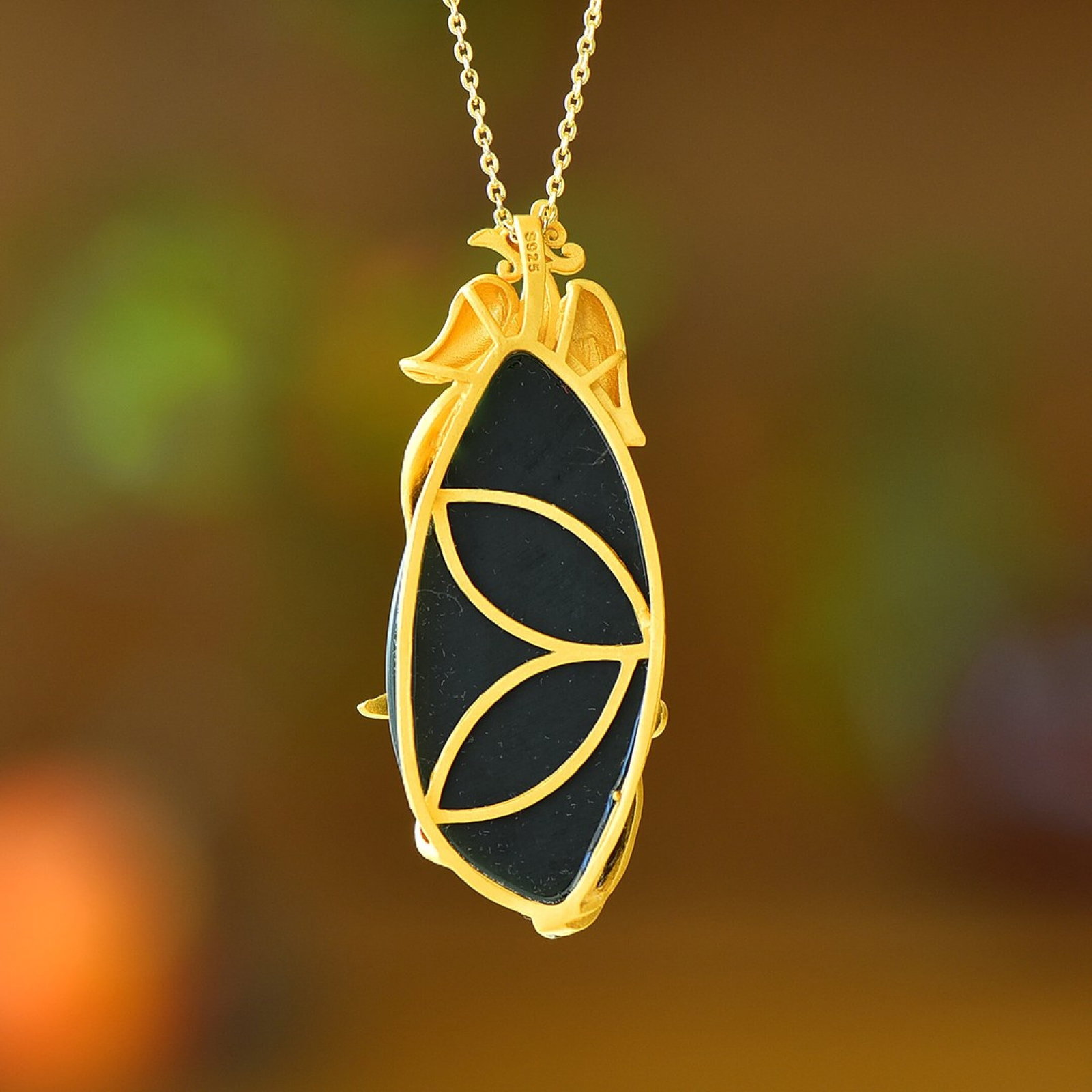 An Exquisite Sterling Silver-Gold Plated Inlaid Black Jade Pendant - 5