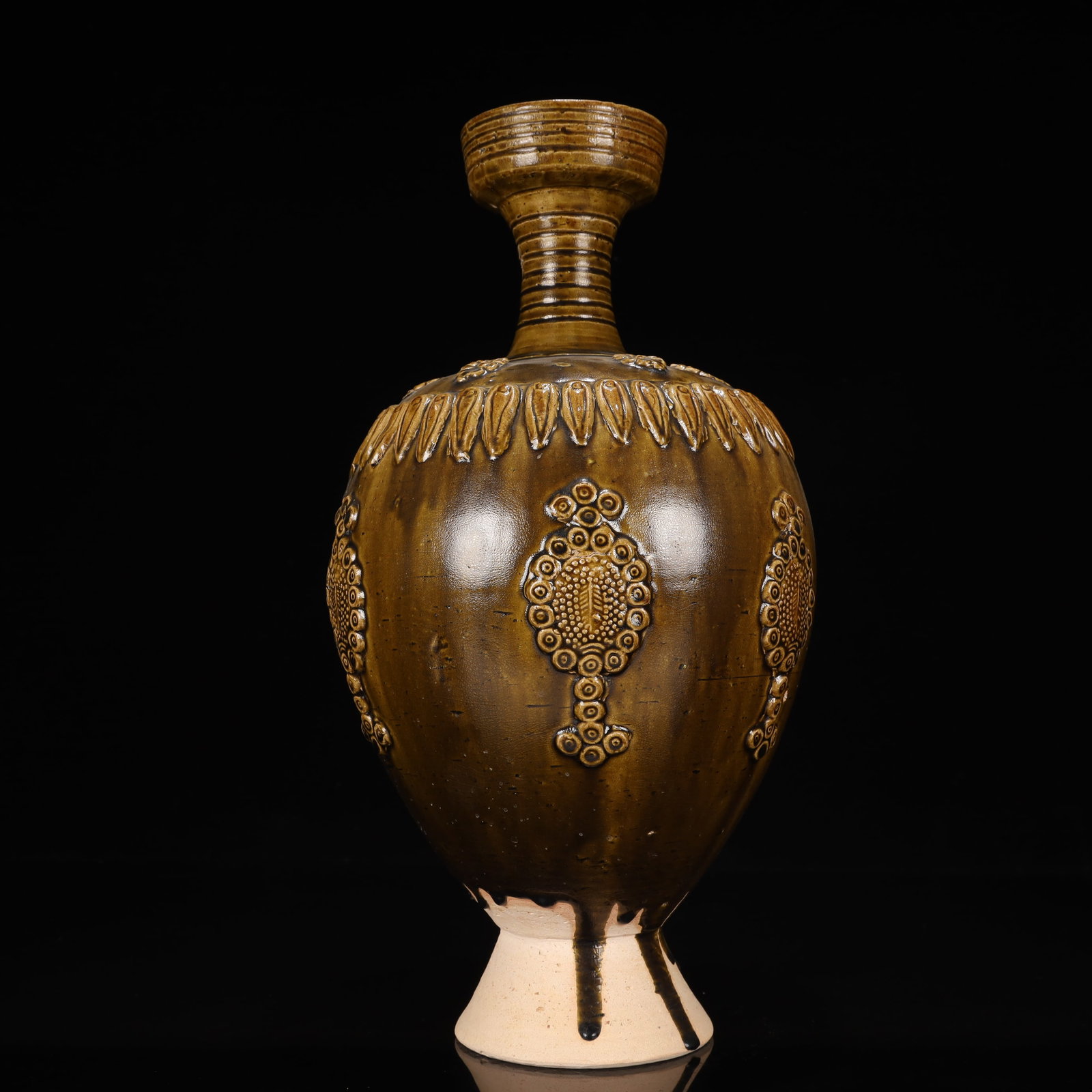 A Rare Tang Tri-Color Glazed Pottery Flower Pattern Vase - 7