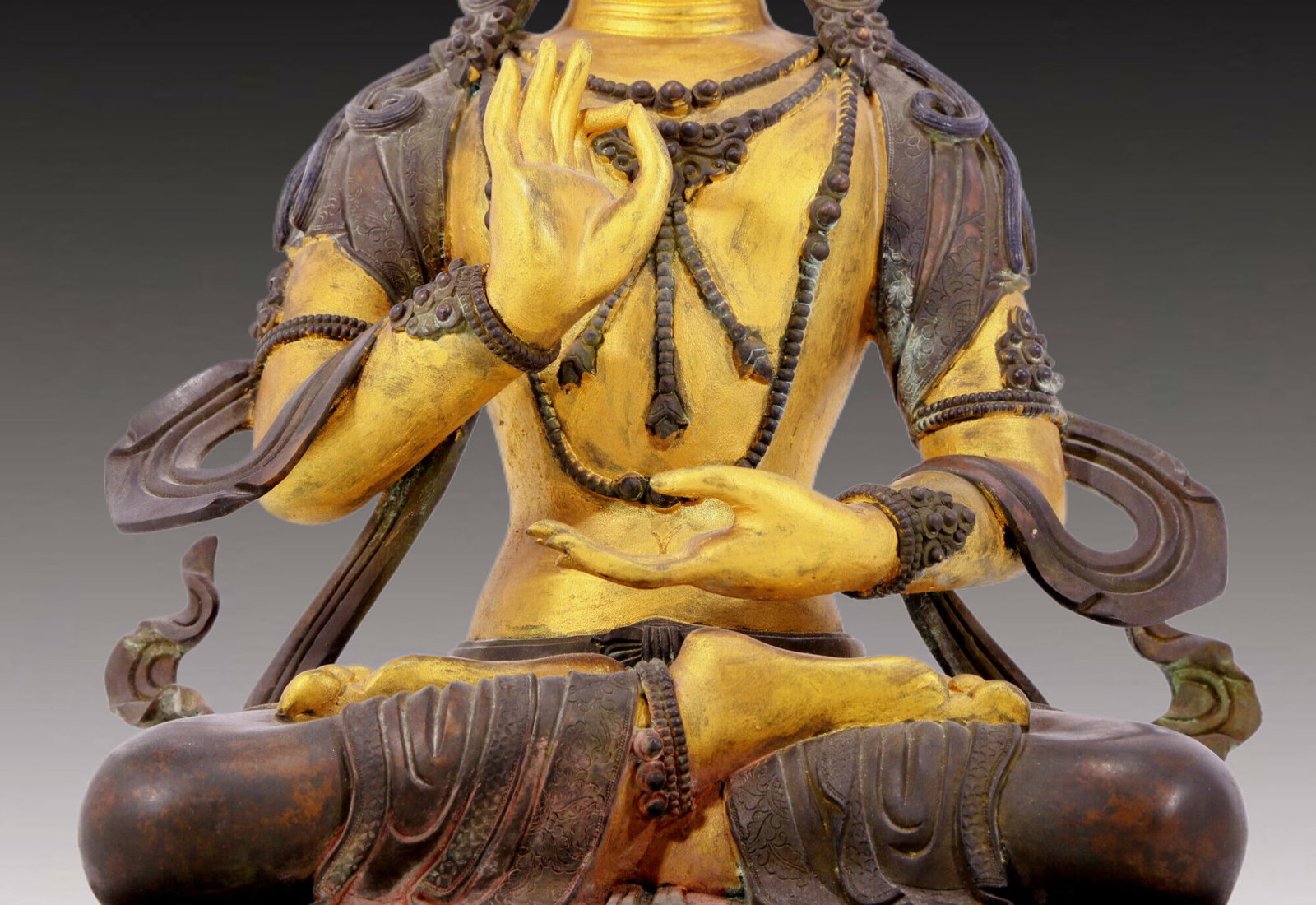 A solemn gilt bronze statue of Bodhisattva - 3
