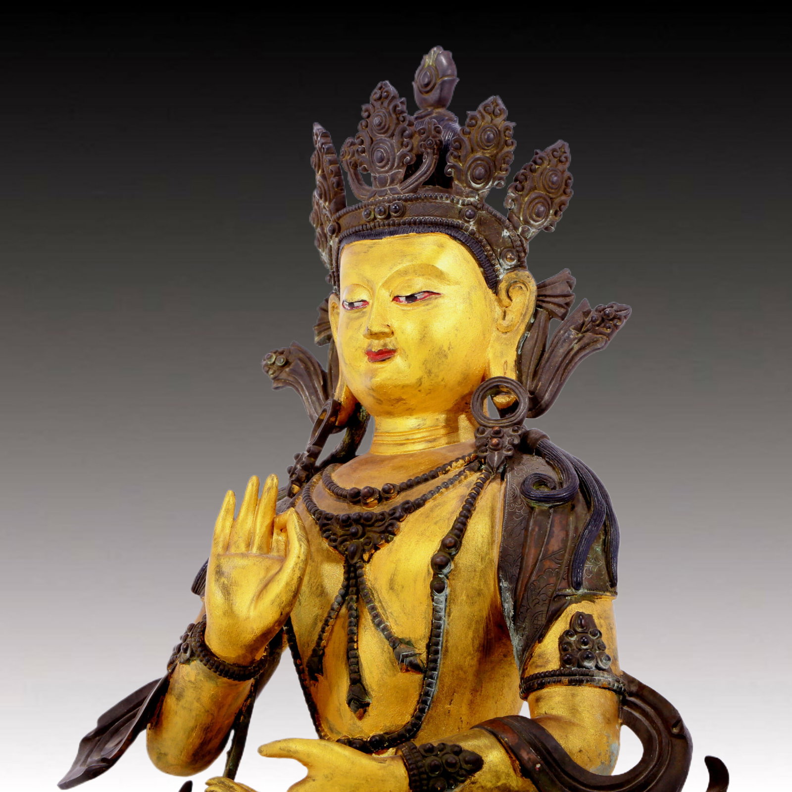 A solemn gilt bronze statue of Bodhisattva - 6