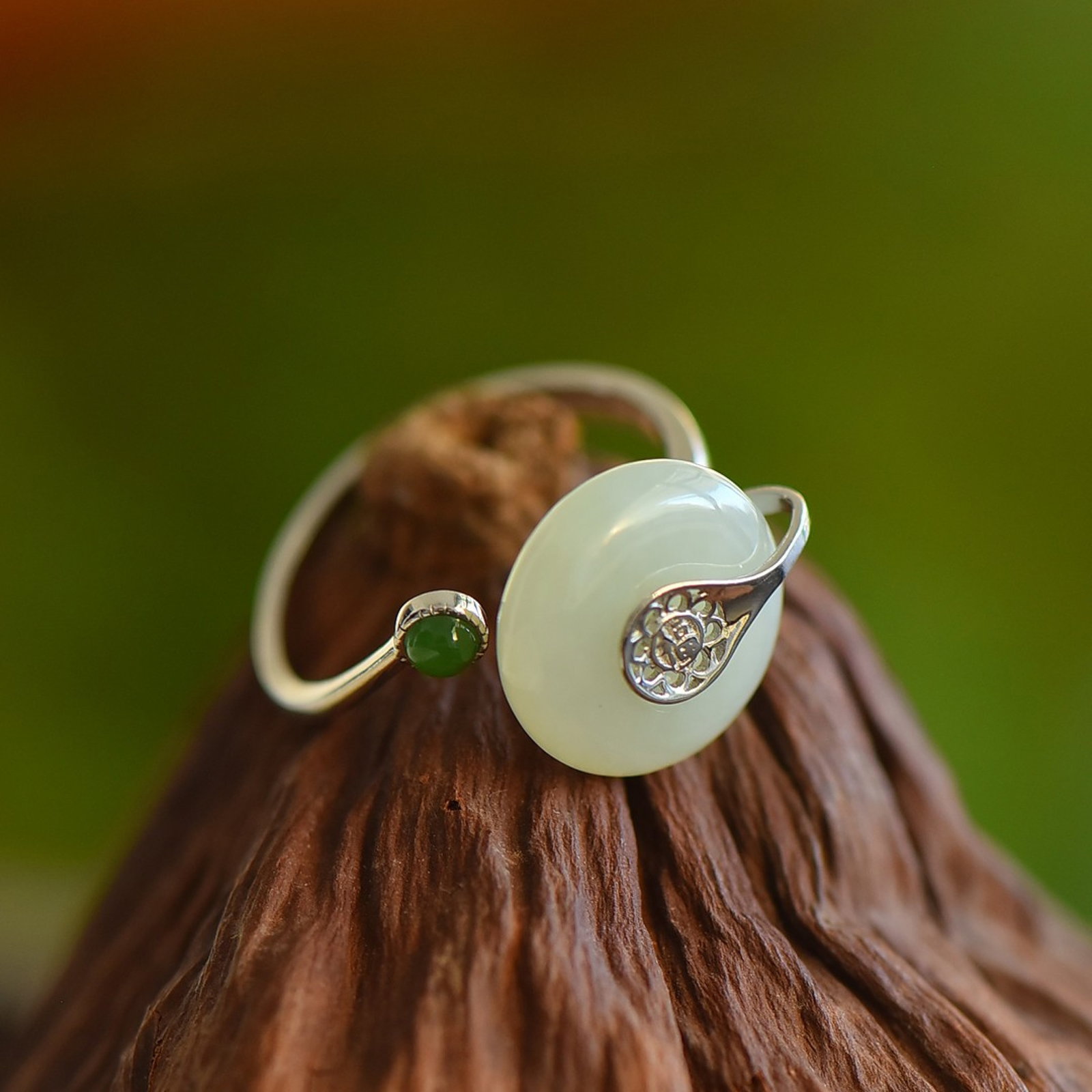 An Exquisite Sterling Silver Inlaid White Jade Enamel Ring - 4