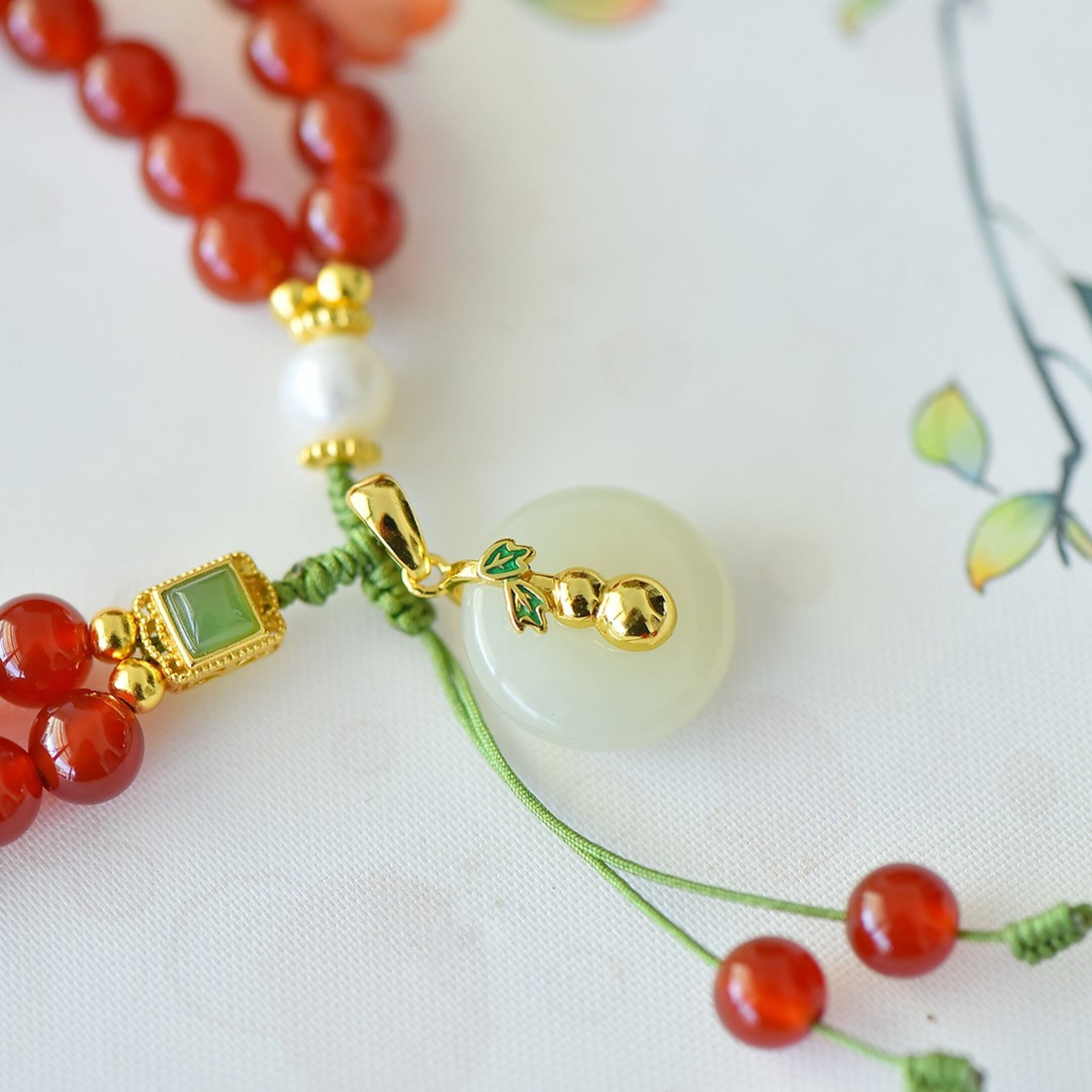 An Exquisite Sterling Silver-Gold Plated Inlaid Agate Bracelet,Inlaid White Jade - 5