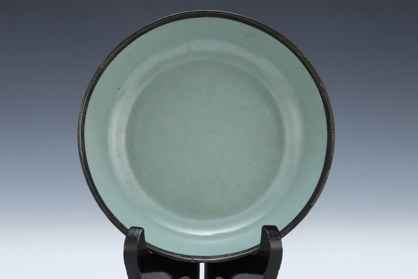 An Exquisite Ru yao Cover with Silver Water Pot,with an Imperial Poem by Emperor Qianlong - 6