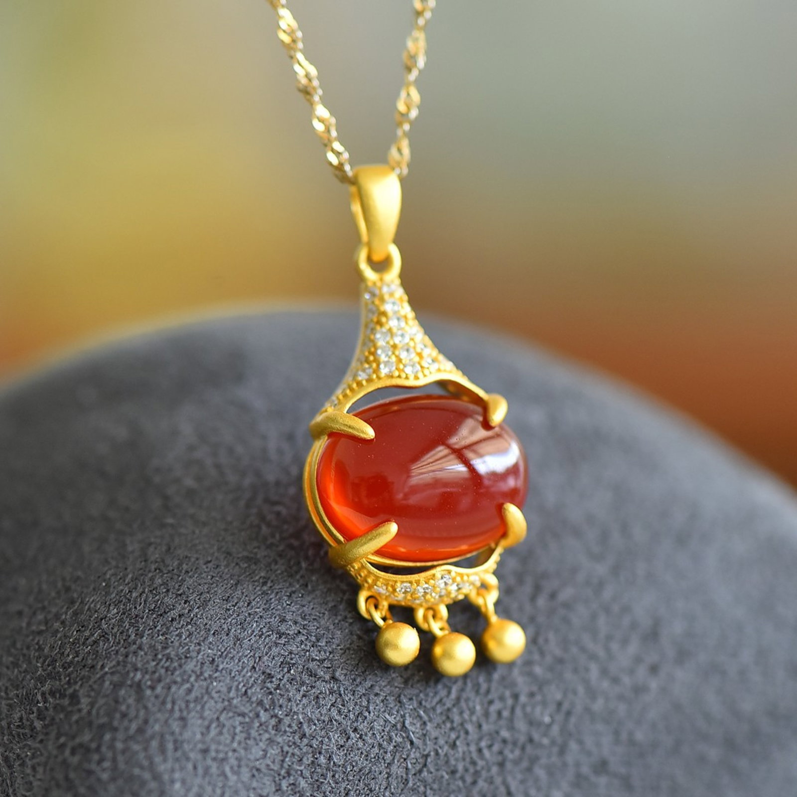 An Exquisite Sterling Silver-Gold Plated Inlaid Agate Pendant,Inlaid Diamond - 2