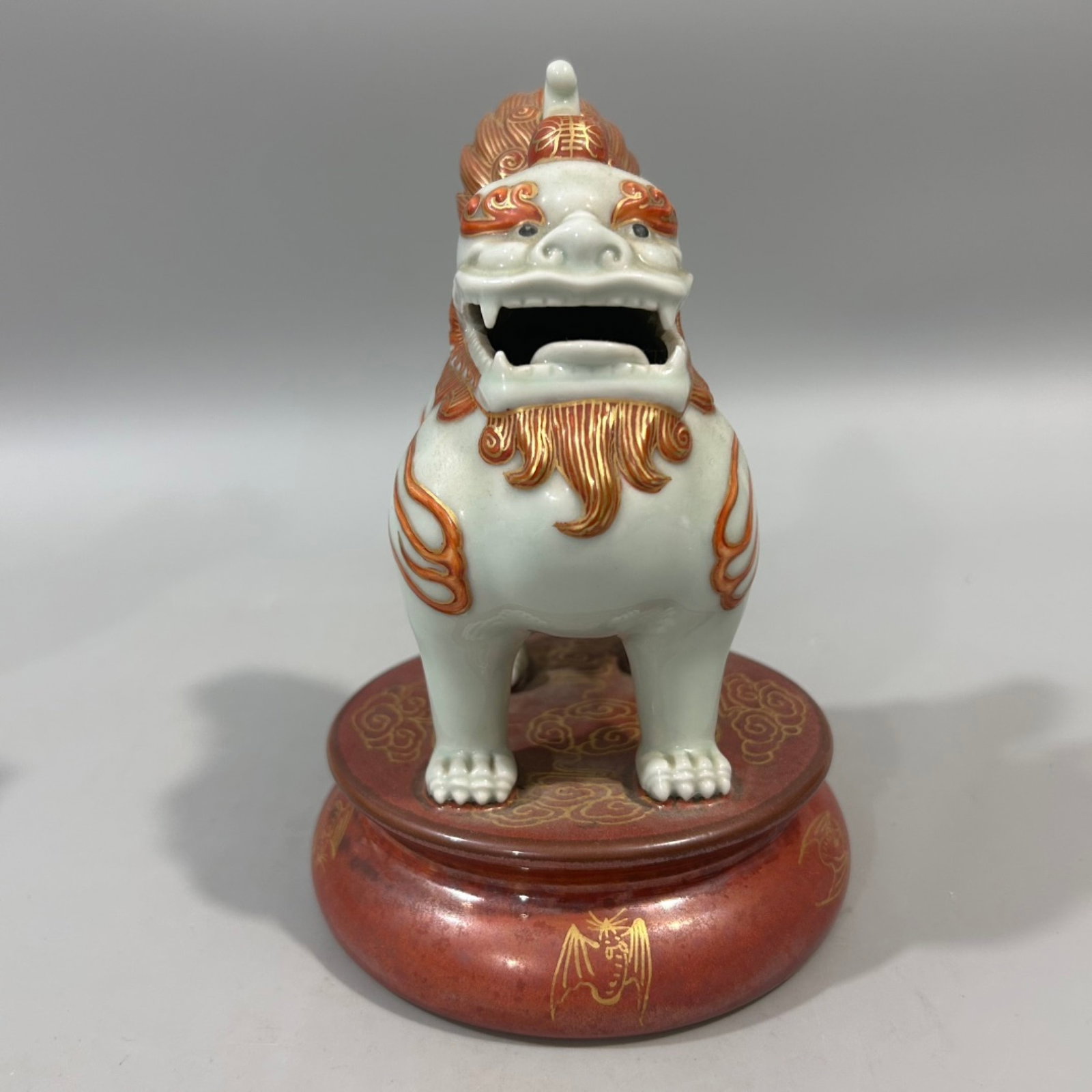 A Pair of Exquisite White Glazed Famille-Rose Painted Gold Kylin Ornaments - 3