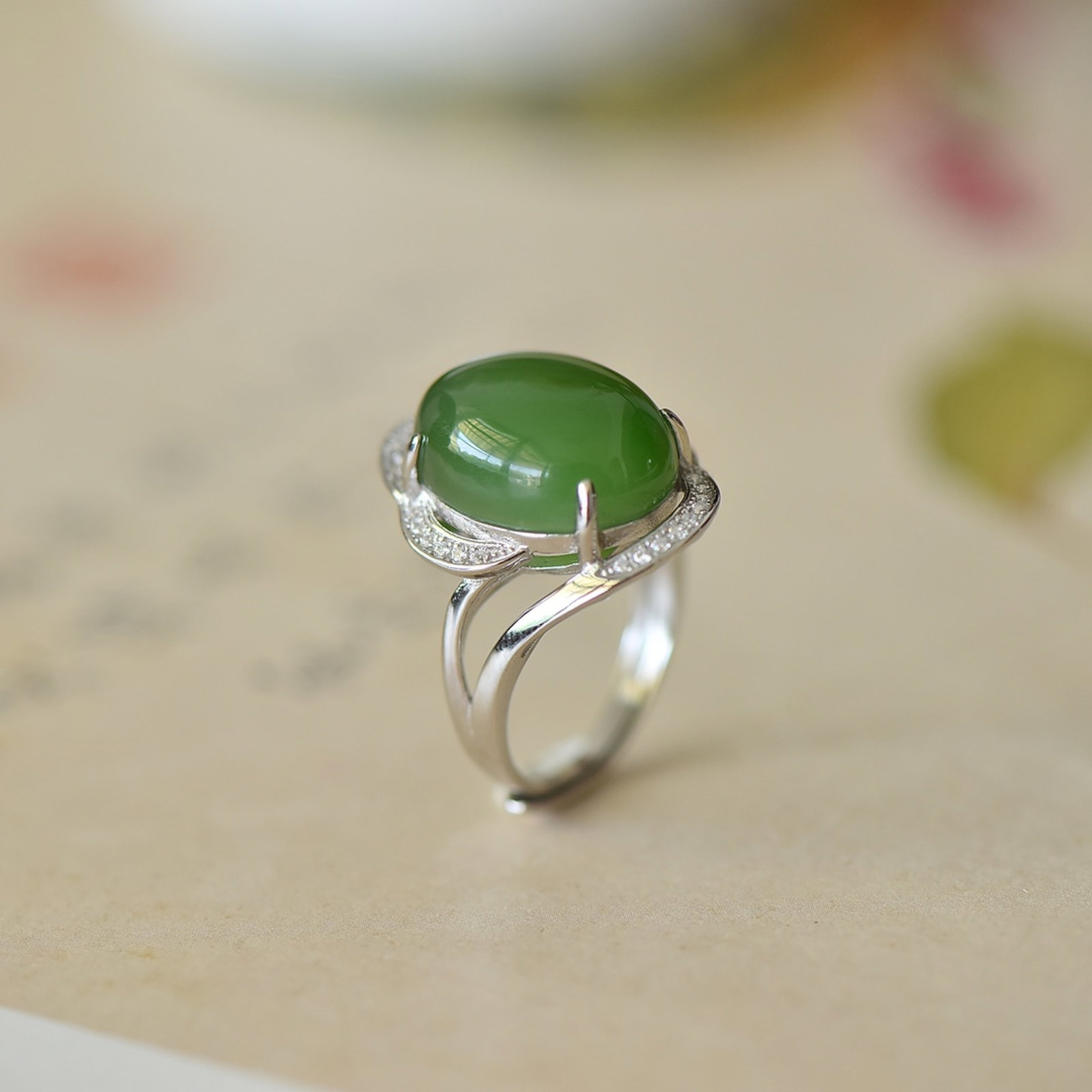 An Exquisite Sterling Silver Inlaid Jasper Ring - 4