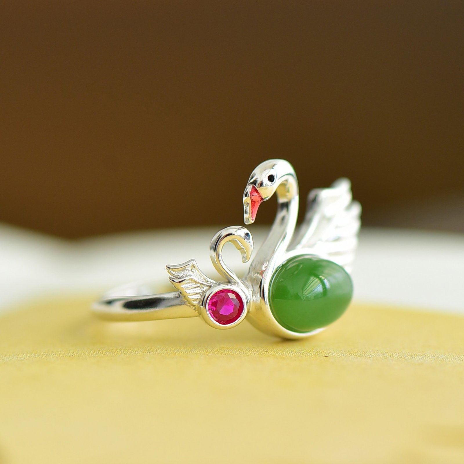 An Exquisite Sterling Silver-Gold Plated Inlaid Jasper Ring - 2