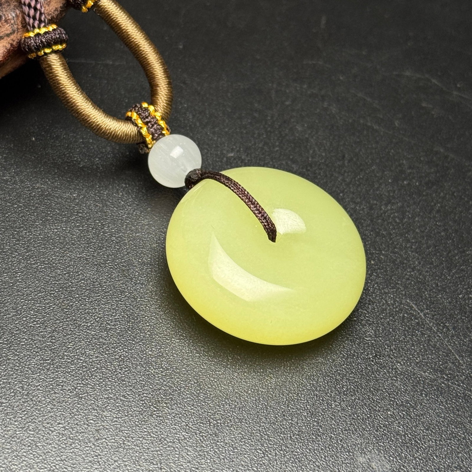 An Exquisite Yellow Jade Pendant - 4