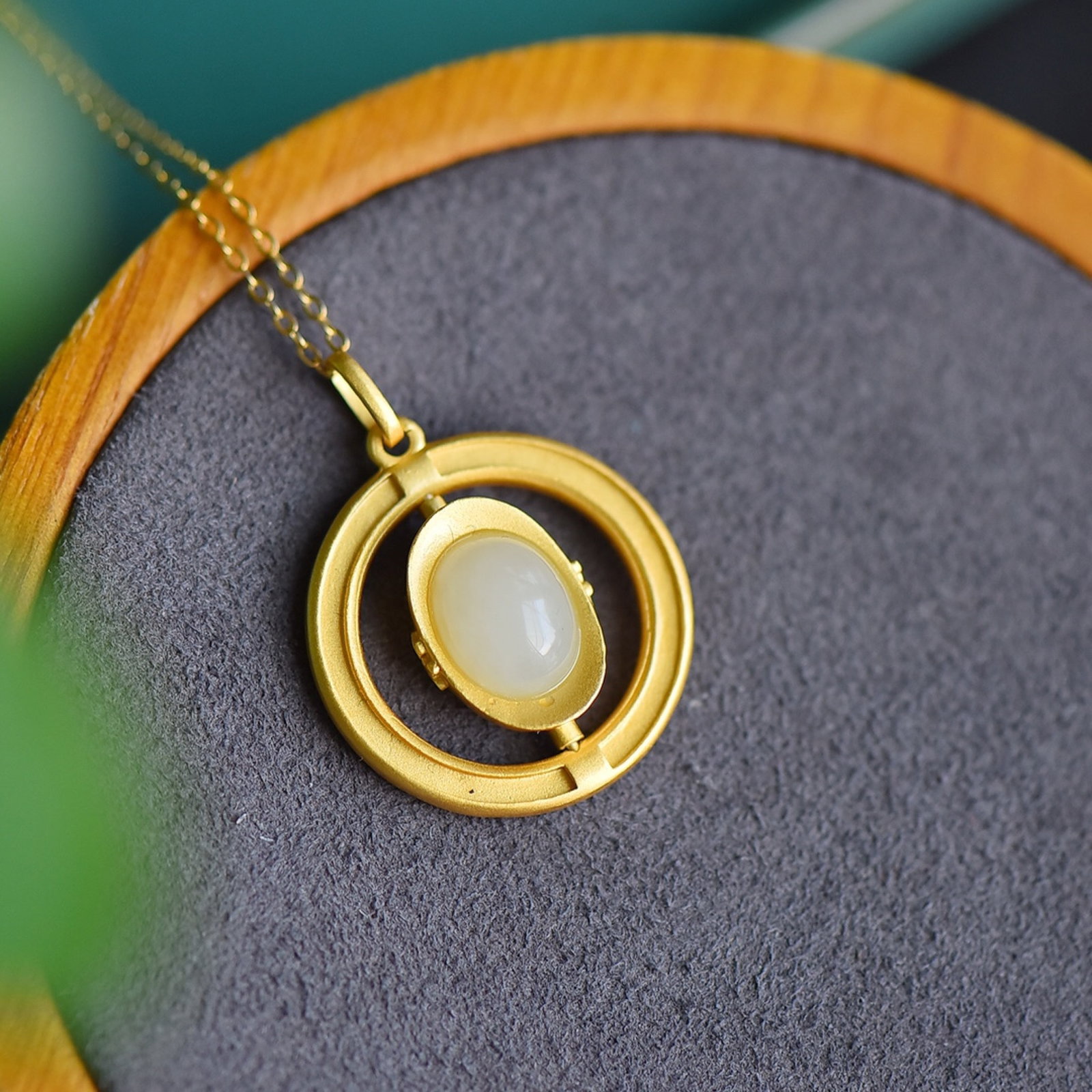An Exquisite Sterling Silver-Gold Plated Inlaid White Jade Pendant - 3