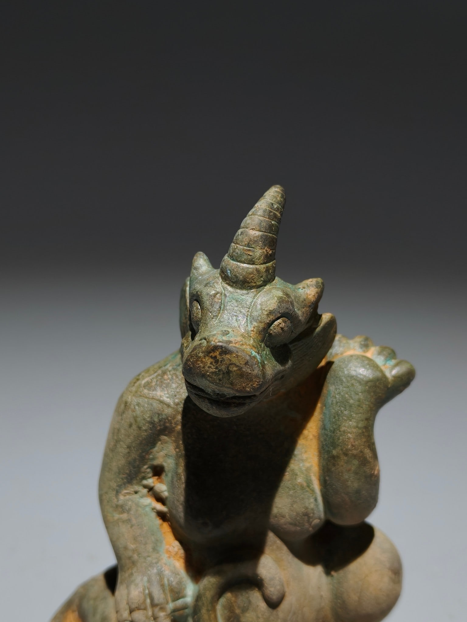 An Archaic Bronze Unicorn Ornament - 2