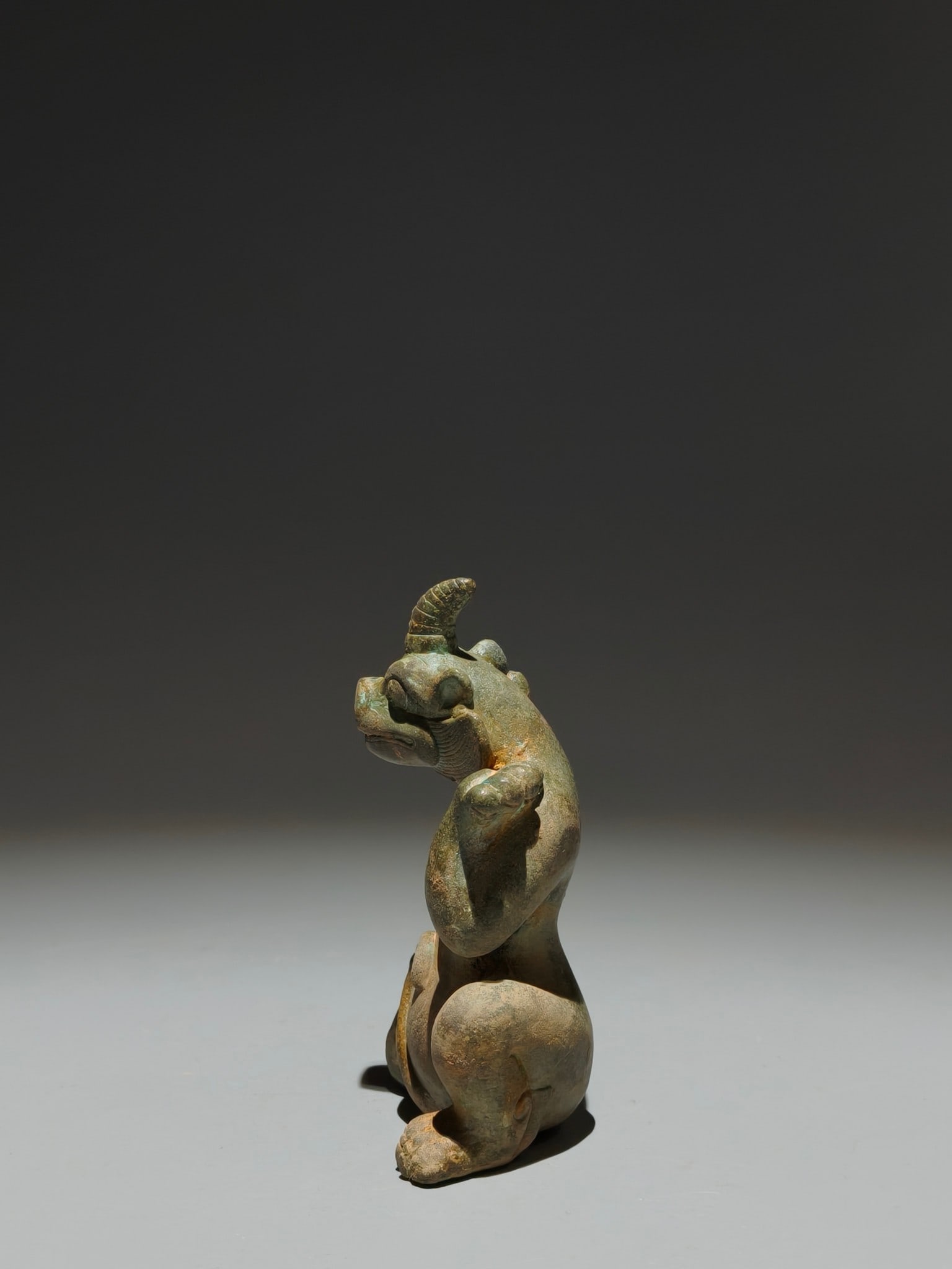 An Archaic Bronze Unicorn Ornament - 4