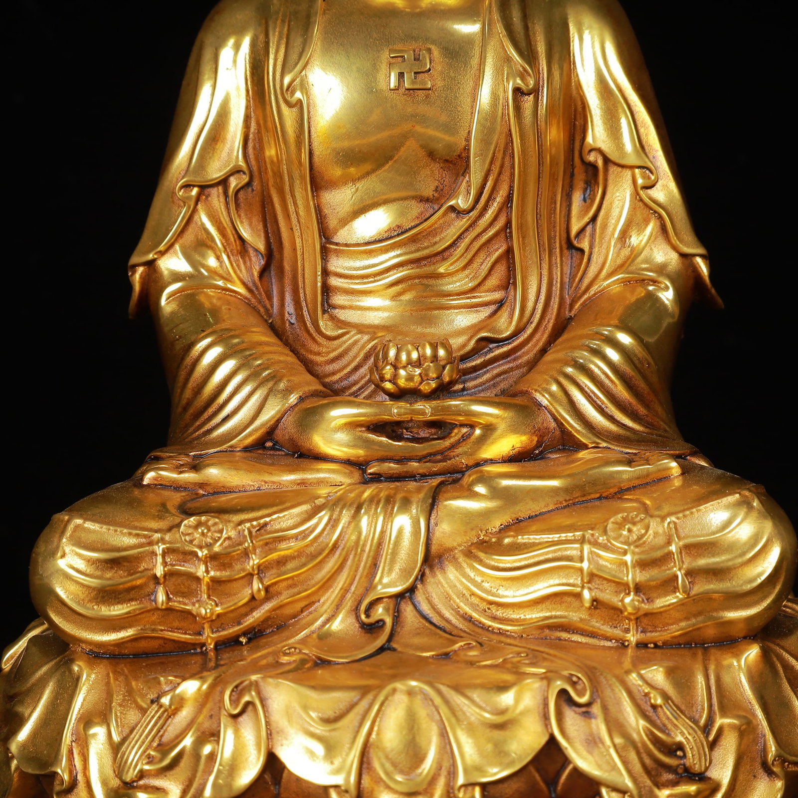 An Exquisite Gilt Bronze Statue of Sakyamuni - 3