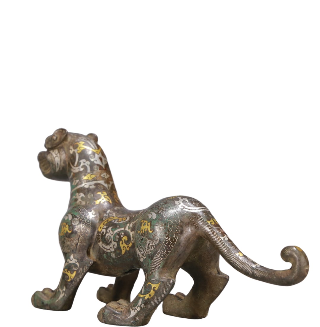 A Exquisite Gold and Silver-Inlaid Bronze Tiger Ornament - 6