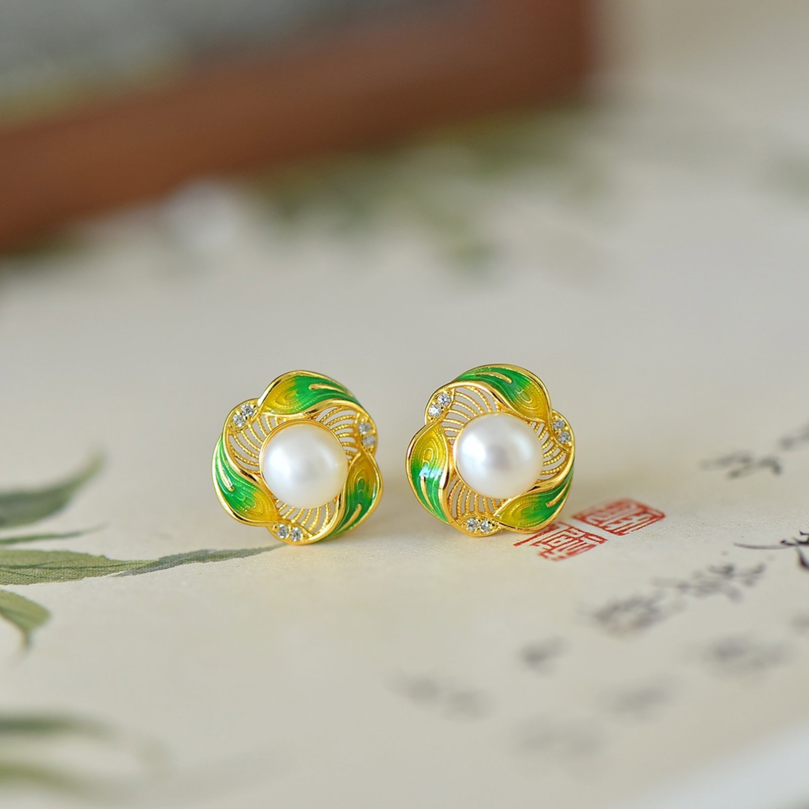 A Pair of Exquisite Sterling Silver-Gold Plated Inlaid Pearls Enamel Earrings,Inlaid Diamond - 2