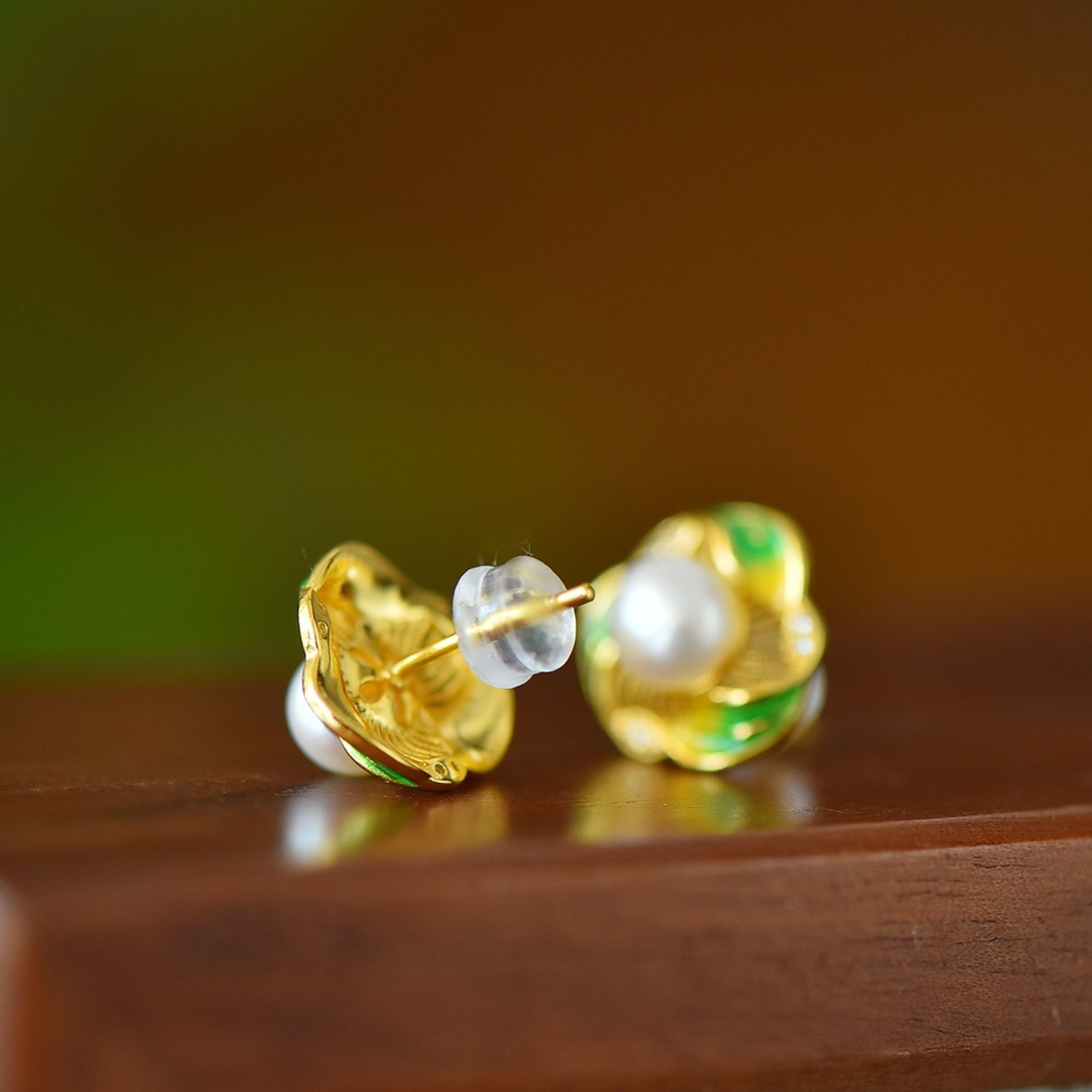 A Pair of Exquisite Sterling Silver-Gold Plated Inlaid Pearls Enamel Earrings,Inlaid Diamond - 5