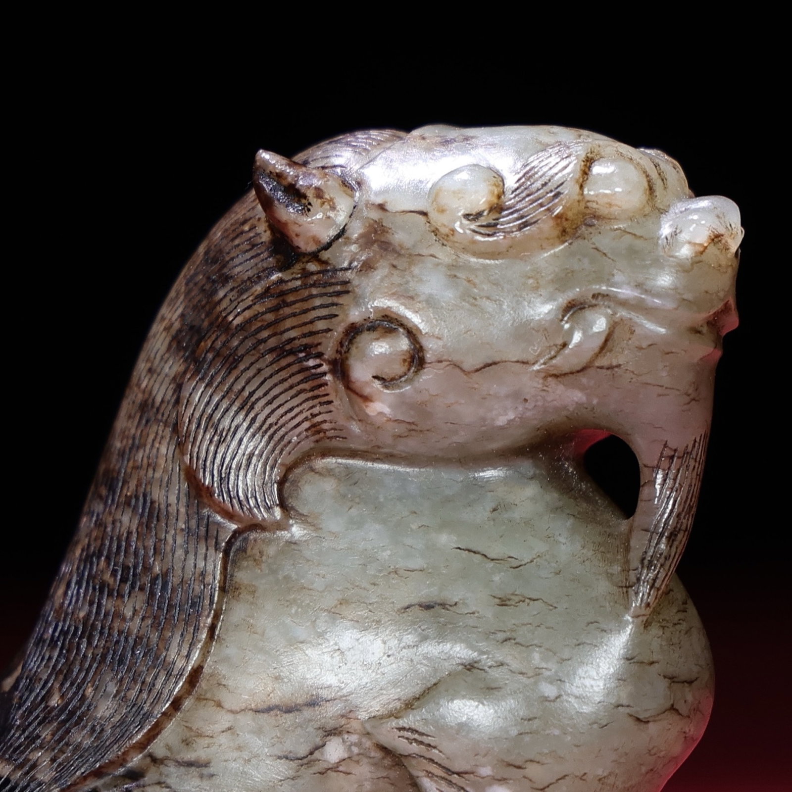 An Exquisite White Jade Lion Hand Piece - 5