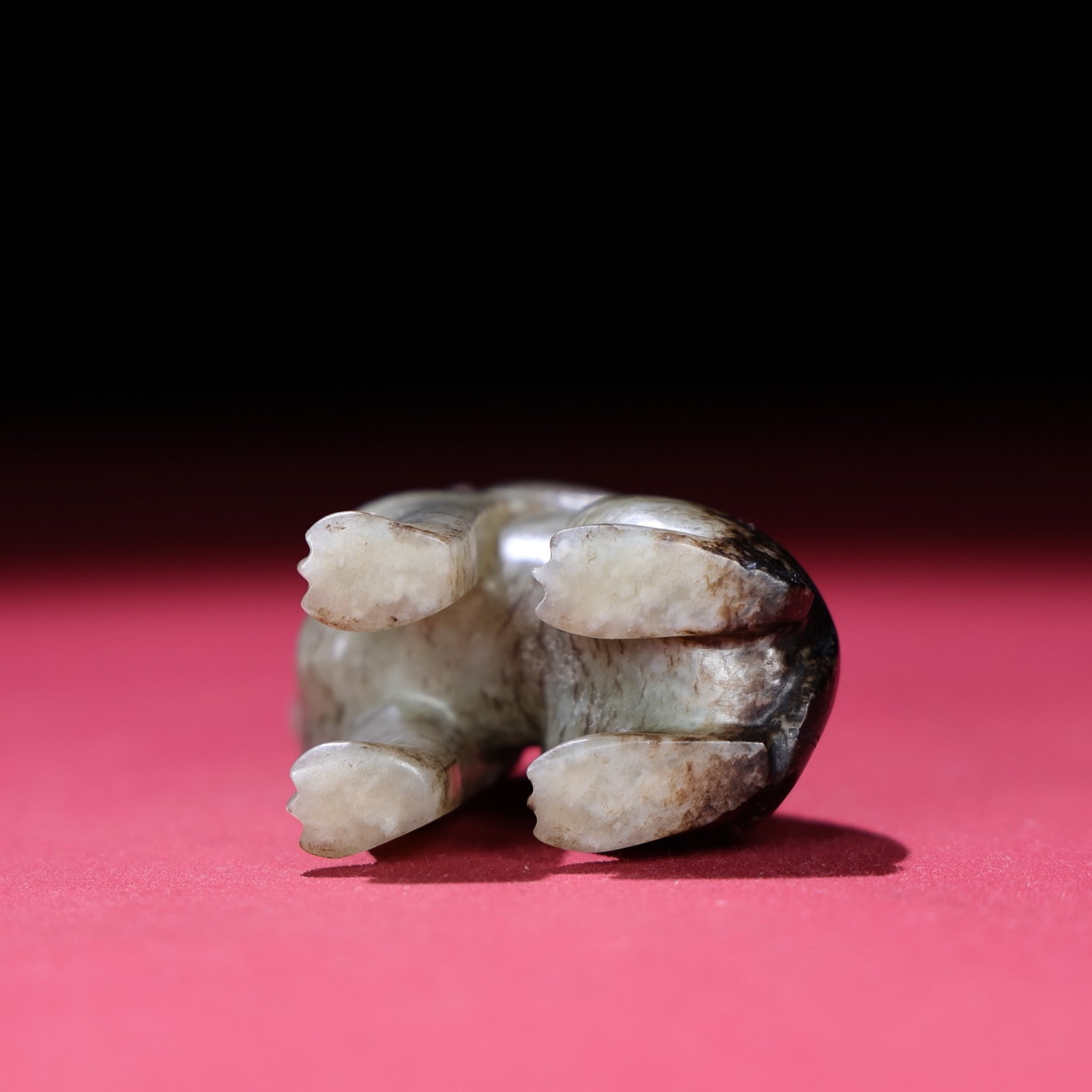 An Exquisite White Jade Lion Hand Piece - 9