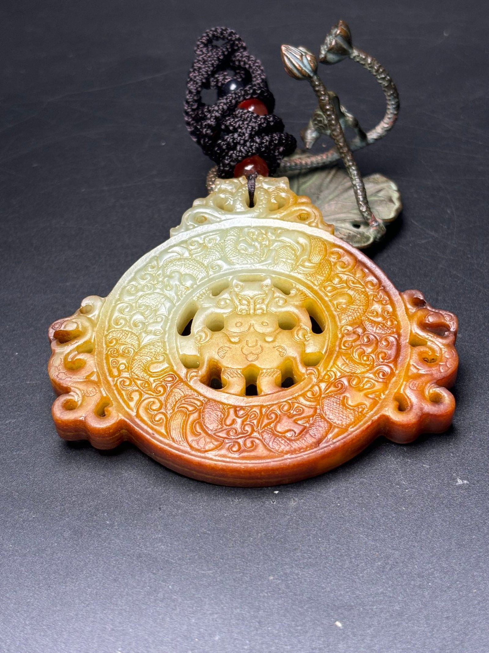 An Exquisite White Jade Dragon and Phoenix Pattern Pendant - 5