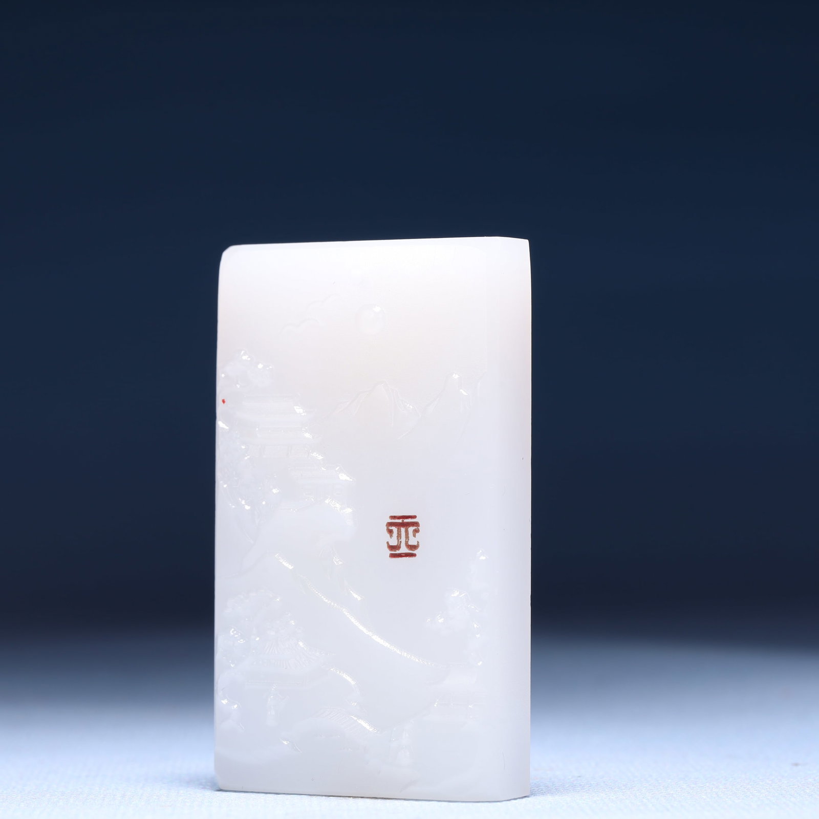 An Exquisite White Jade Landscape Pattern Pendant - 2