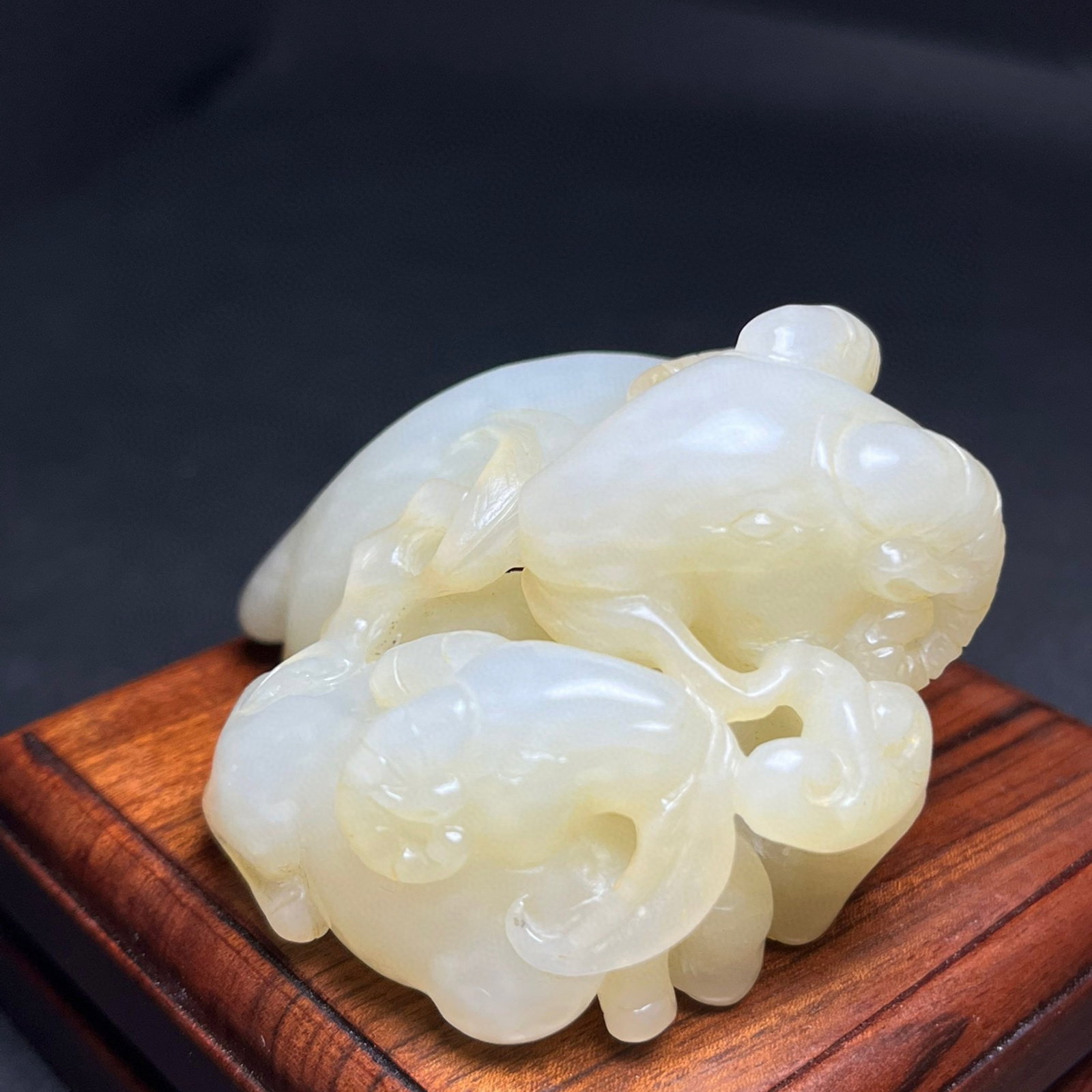 An Exquisite White Jade Sheep Ornament - 5