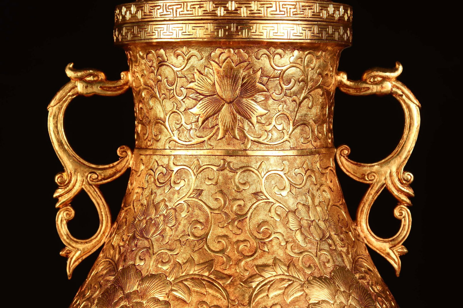 A Pair of Huge Gilt Bronze Lotus Pattern Beast-Ears Bottles - 6
