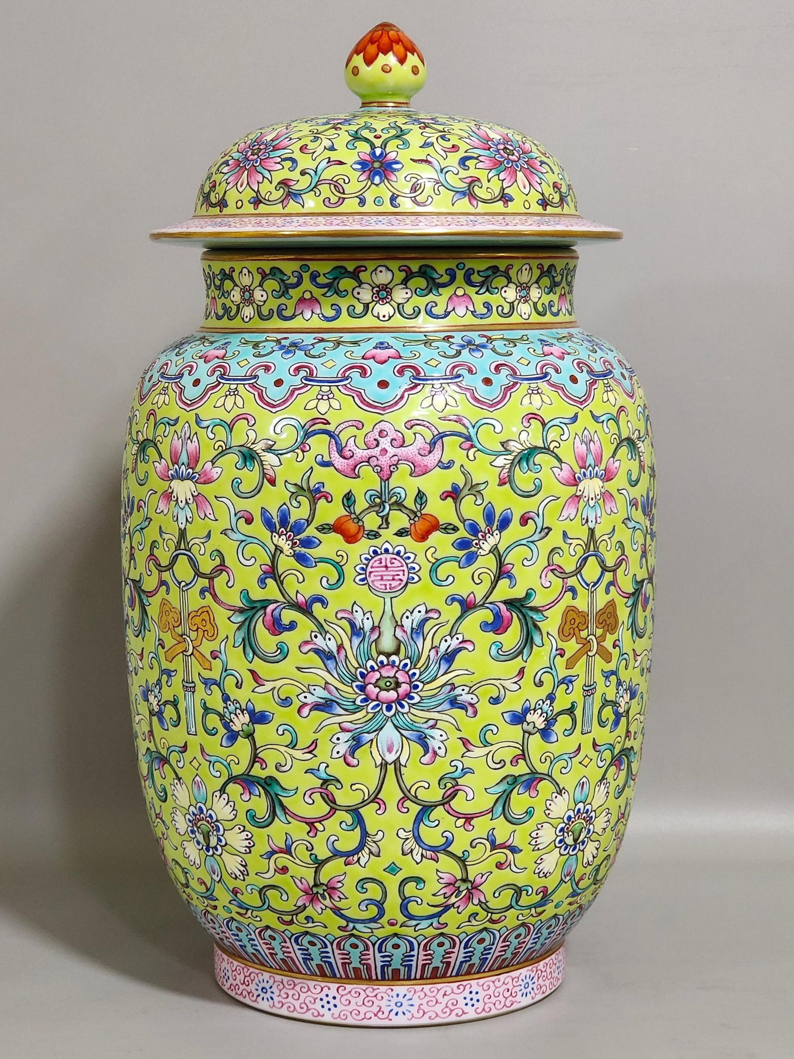 An Exquisite Yellow Ground Famille-Rose Painted Gold Lotus Pattern Cover Jar - 2