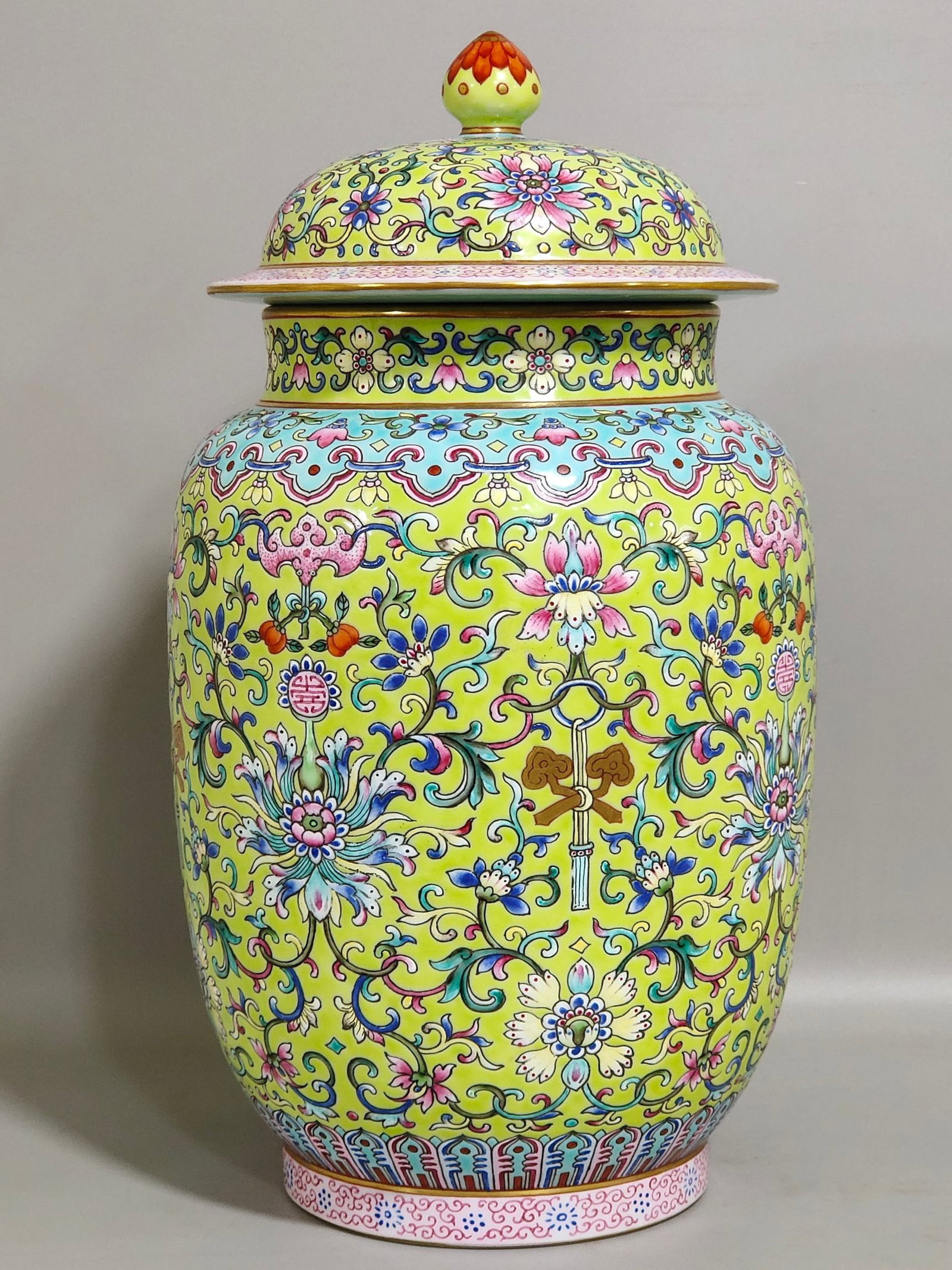 An Exquisite Yellow Ground Famille-Rose Painted Gold Lotus Pattern Cover Jar - 3